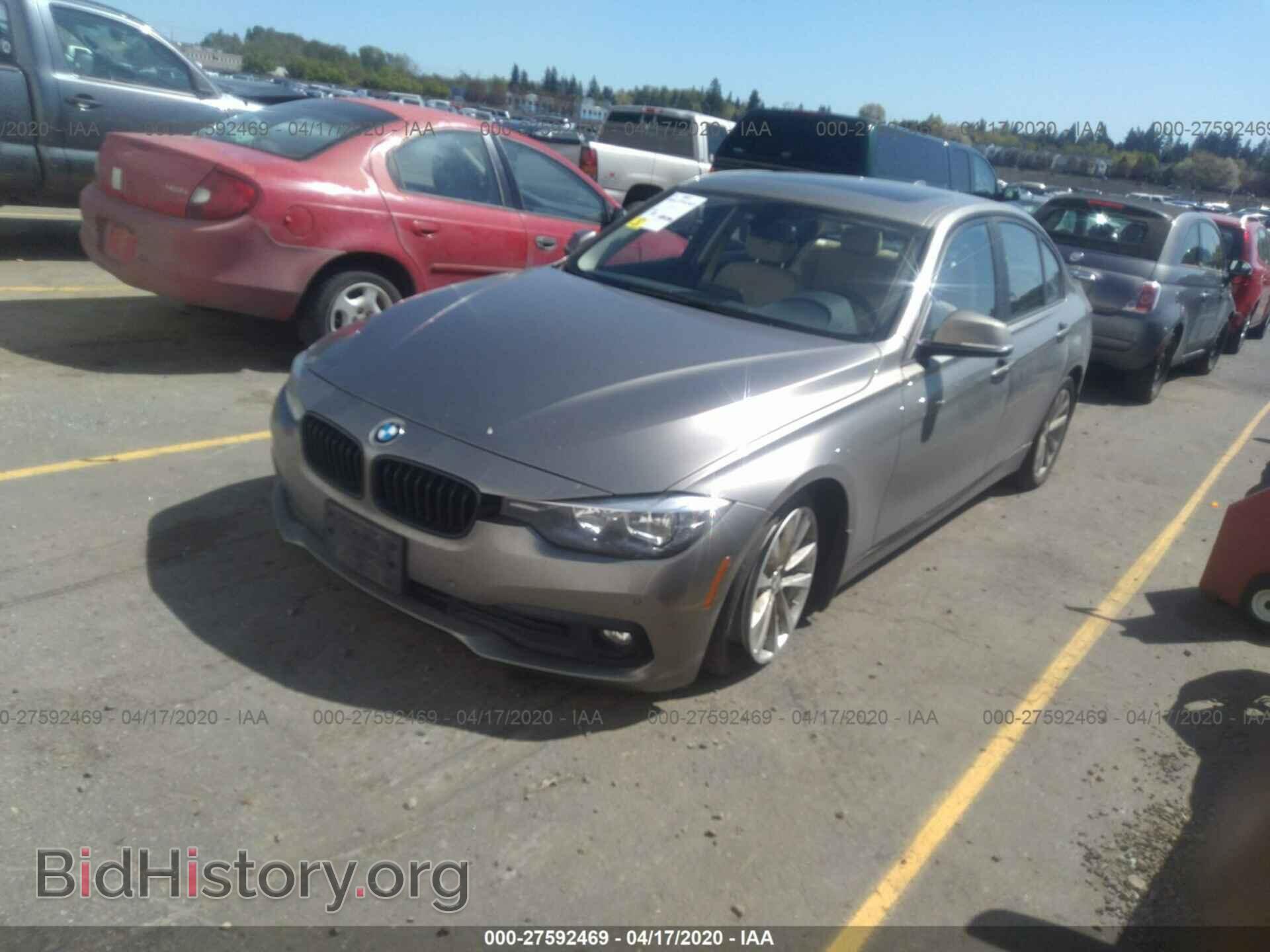 2017 BMW 320 - VIN: WBA8A3C55HK691418 - Photo 2