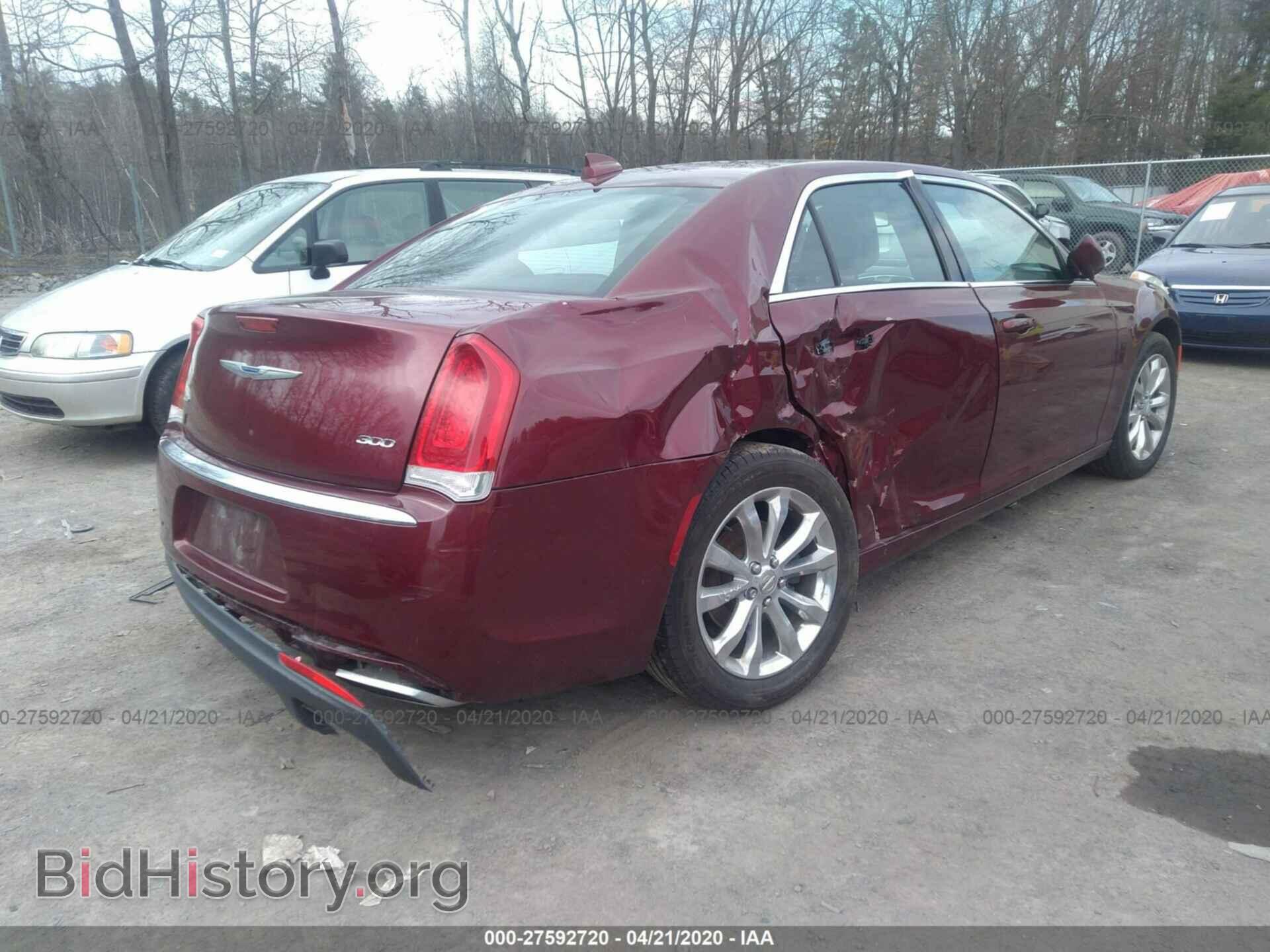 2017 CHRYSLER 300 - VIN: 2C3CCARG5HH586037 - Фото 4
