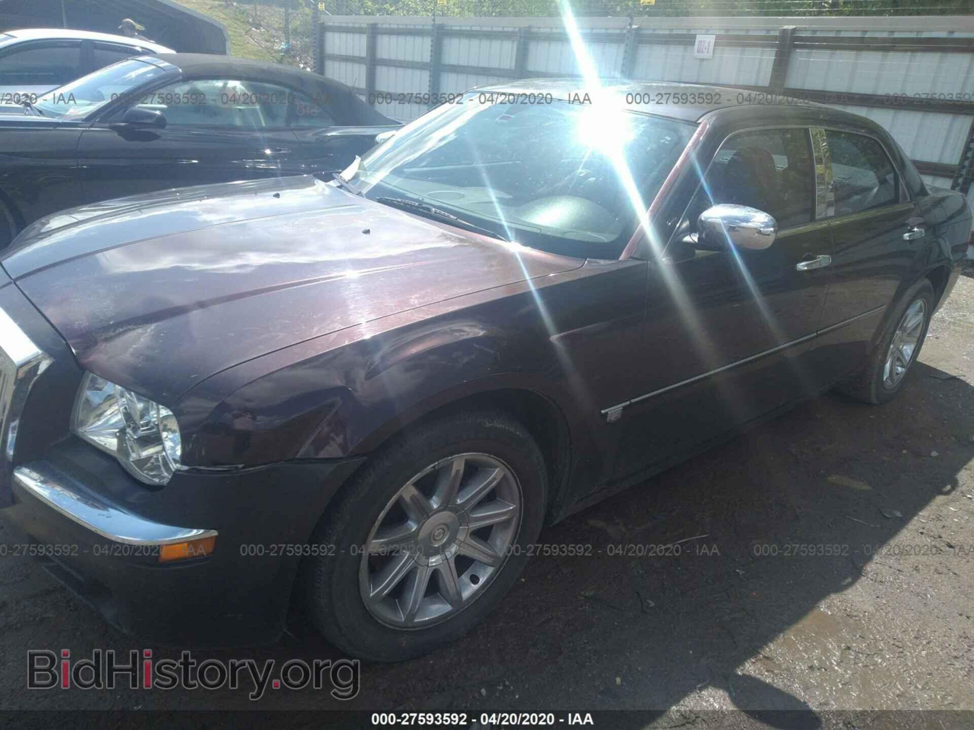 2005 CHRYSLER 300C - VIN: 2C3JA63H95H573198 - Фото 2