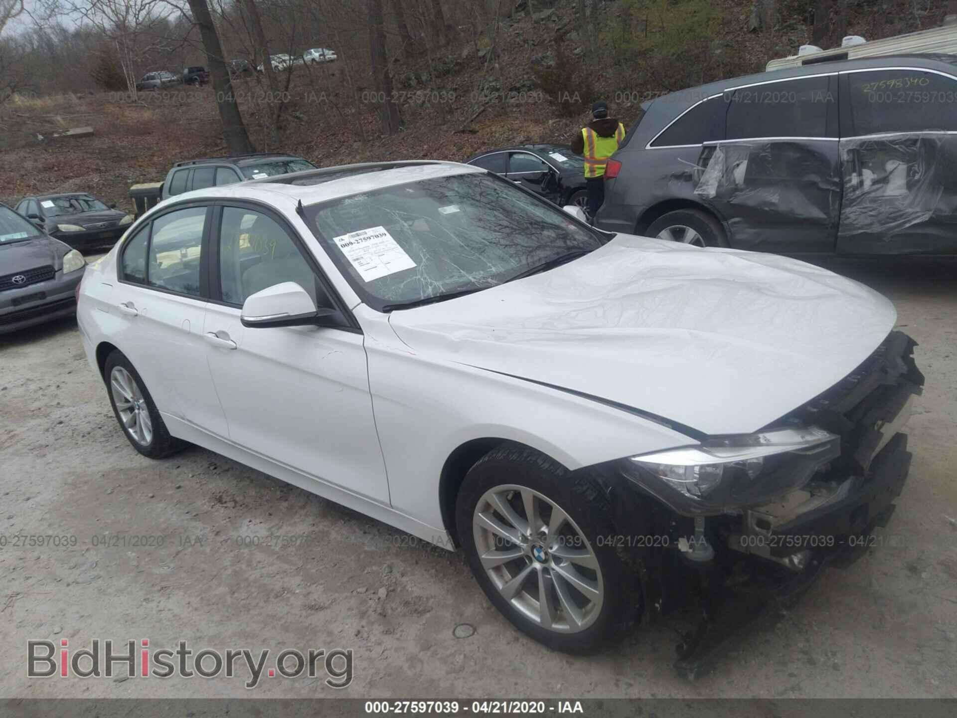 Photo WBA8E5G34HNU43524 - BMW 320 2017