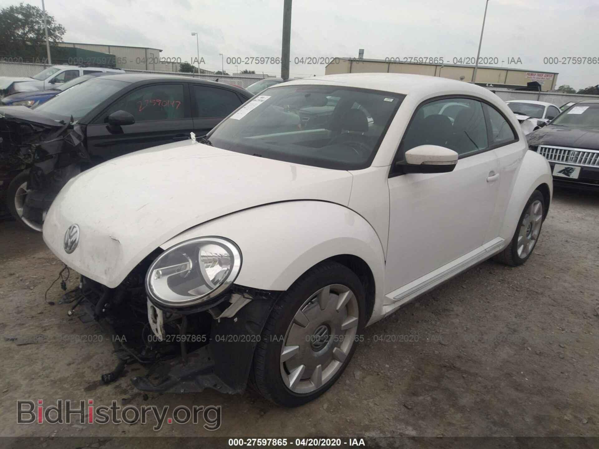 2012 VOLKSWAGEN BEETLE - VIN: 3VWJP7AT6CM653030 - Фото 2