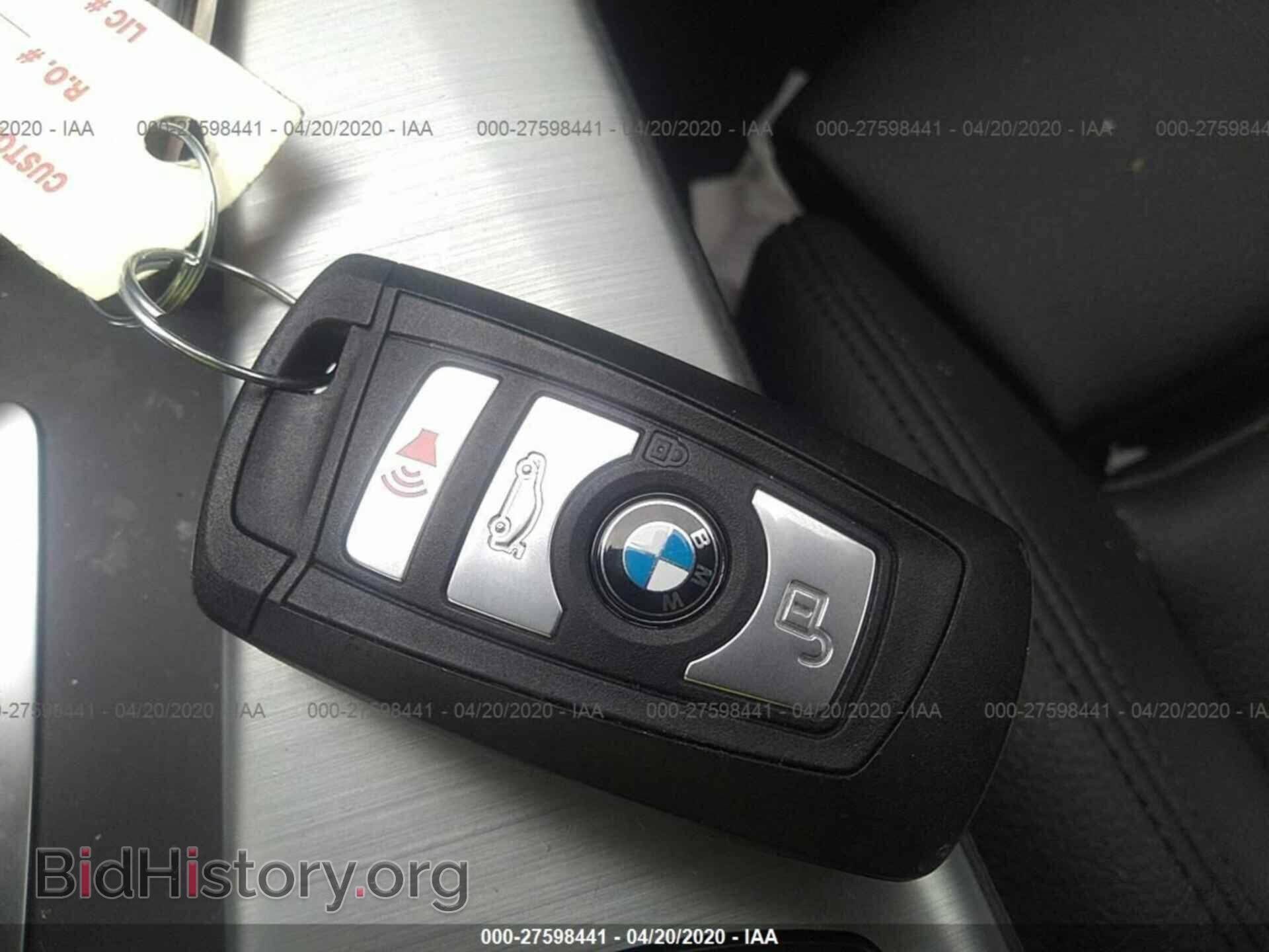 2016 BMW 320 - VIN: WBA8E5G57GNU20111 - Photo 11