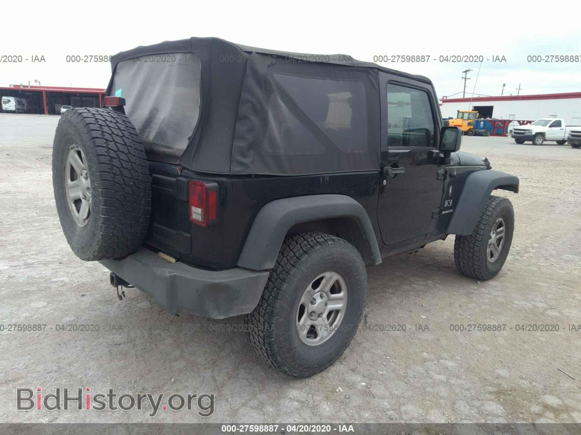 2009 Jeep Wrangler - VIN: 1J4FA24119L734612 - Фото 4