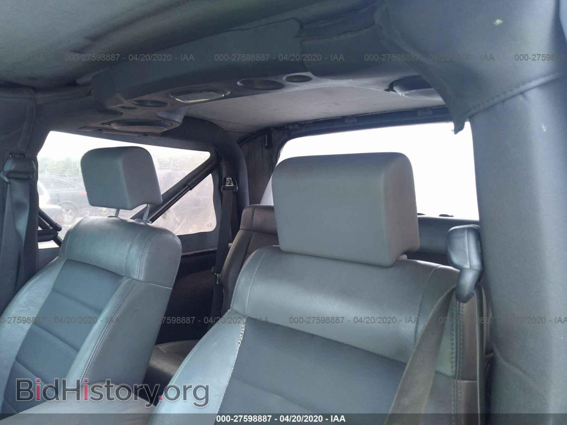 2009 Jeep Wrangler - VIN: 1J4FA24119L734612 - Фото 8