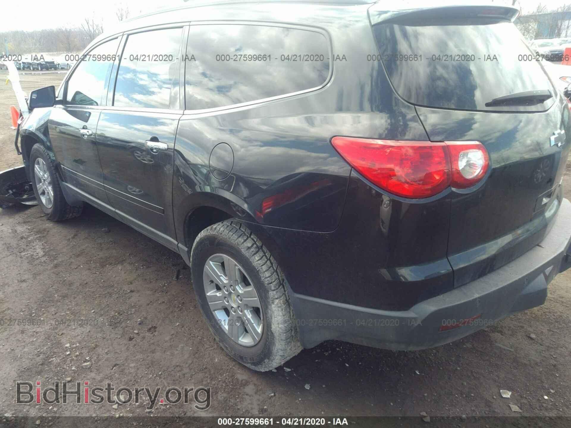2010 CHEVROLET TRAVERSE - VIN: 1GNLRFED5AS119838 - Фото 3