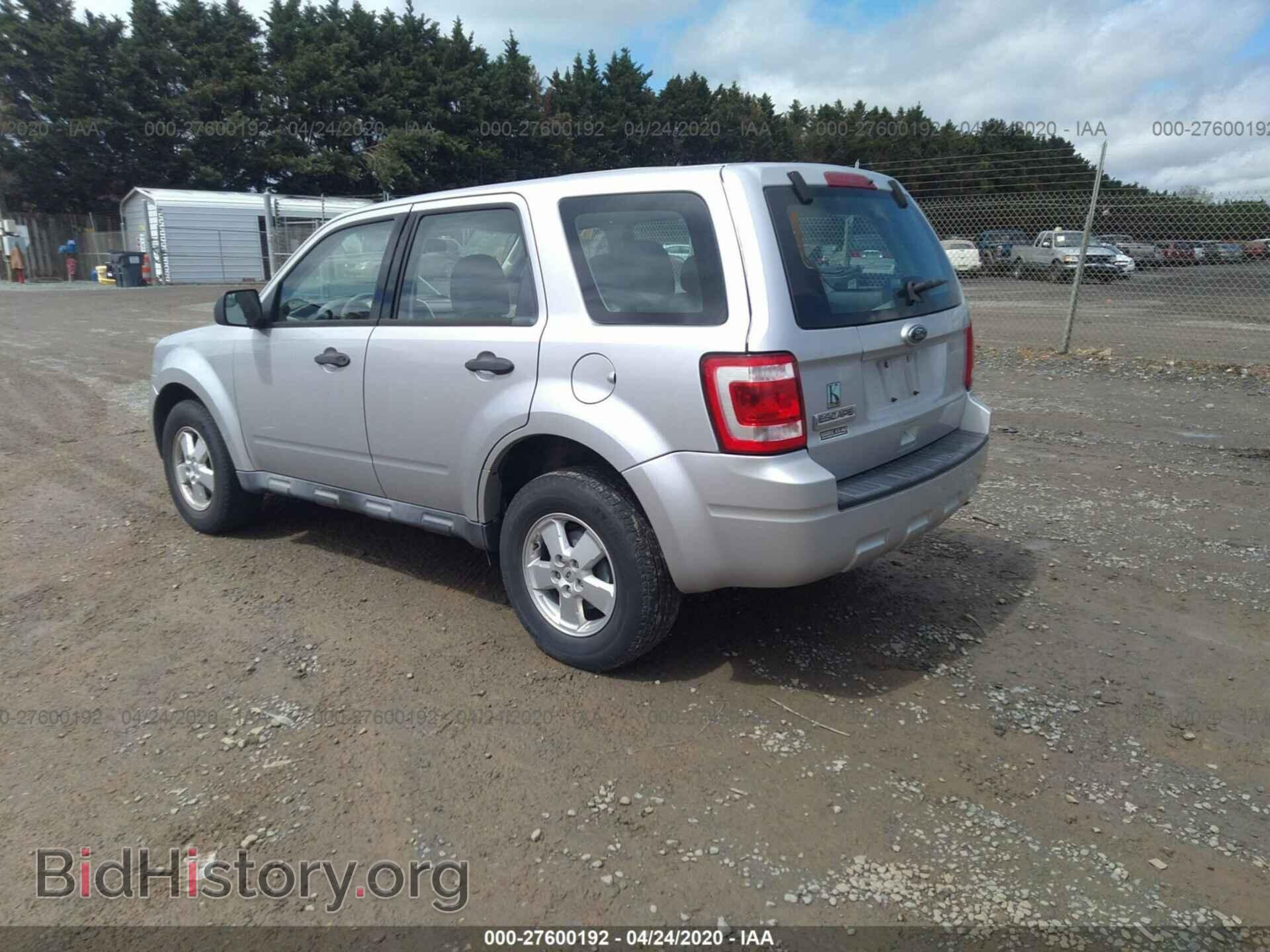 2011 FORD ESCAPE - VIN: 1FMCU0C70BKA02683 - Фото 3