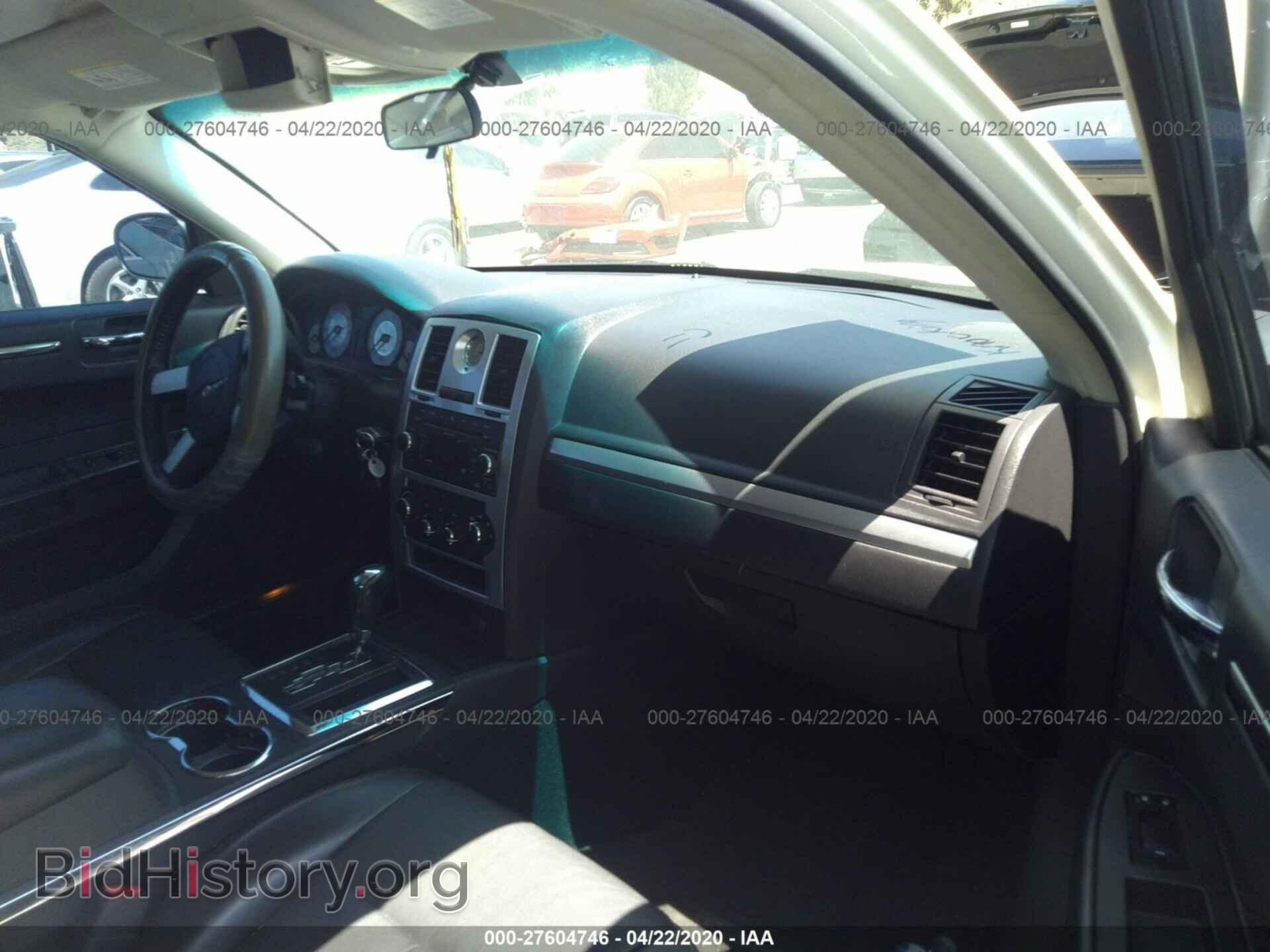 2010 CHRYSLER 300 - VIN: 2C3CA5CV2AH119376 - Фото 5