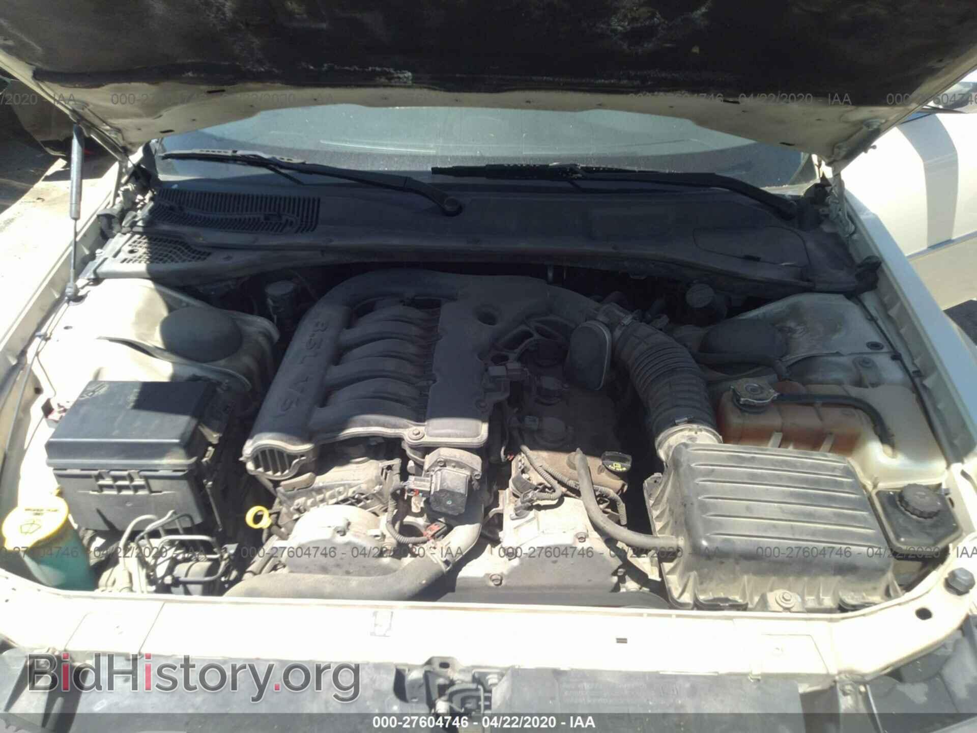2010 CHRYSLER 300 - VIN: 2C3CA5CV2AH119376 - Фото 10