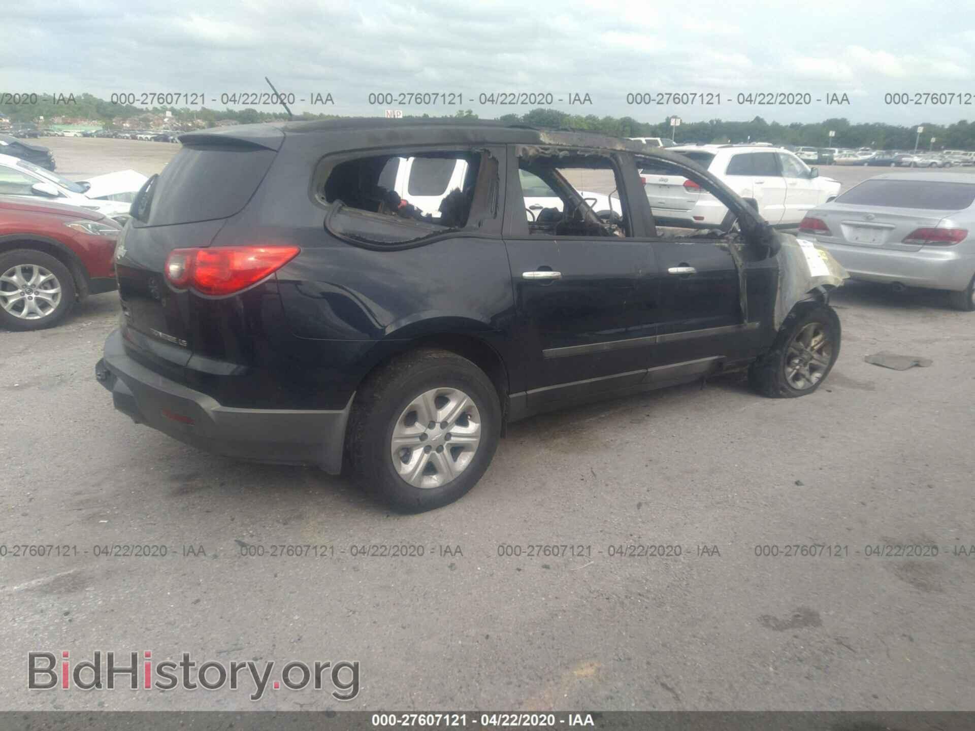 2010 CHEVROLET TRAVERSE - VIN: 1GNLREED1AS104800 - Фото 4
