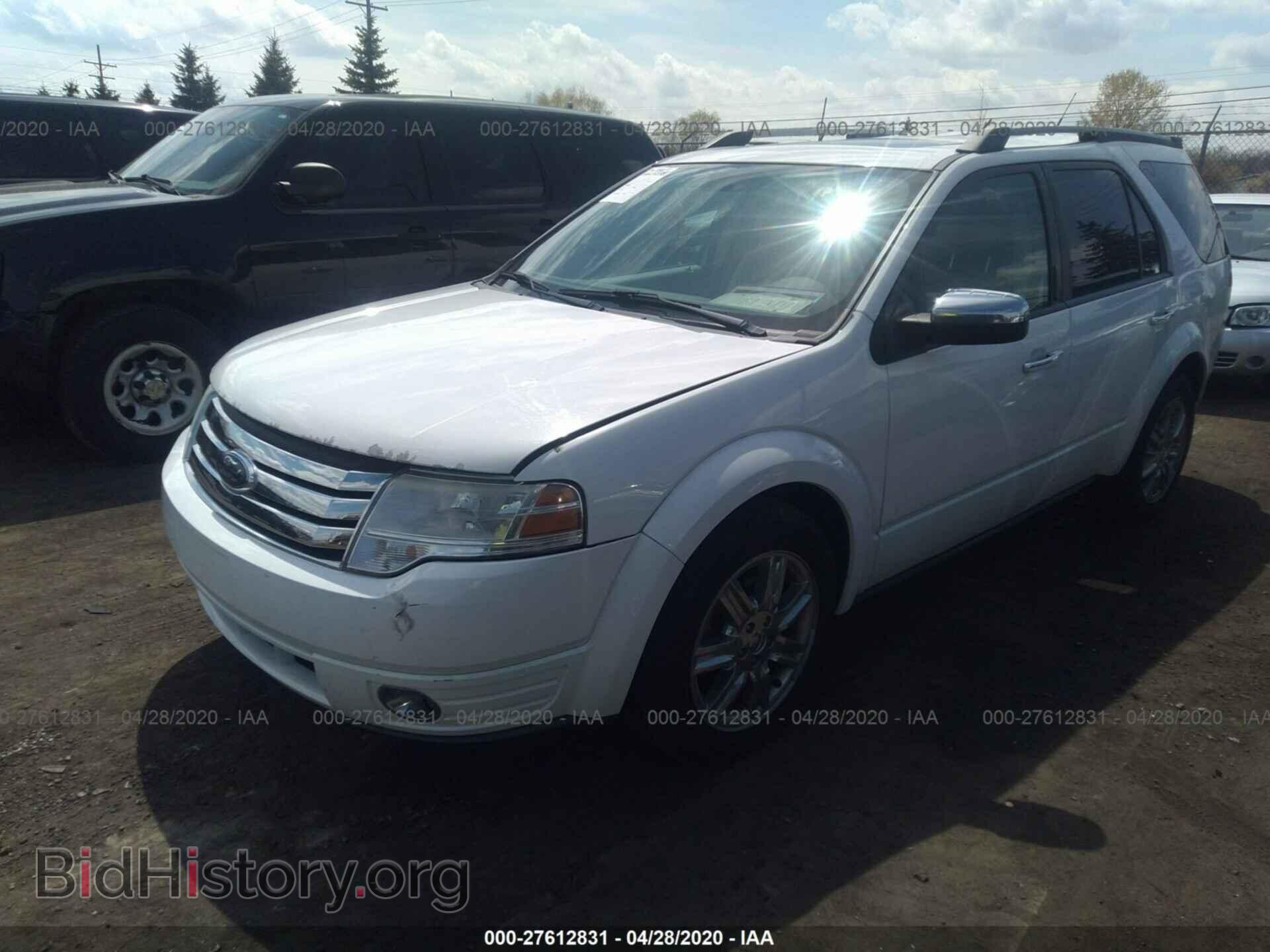 2008 FORD TAURUS X - VIN: 1FMDK03W88GA09796 - Фото 2