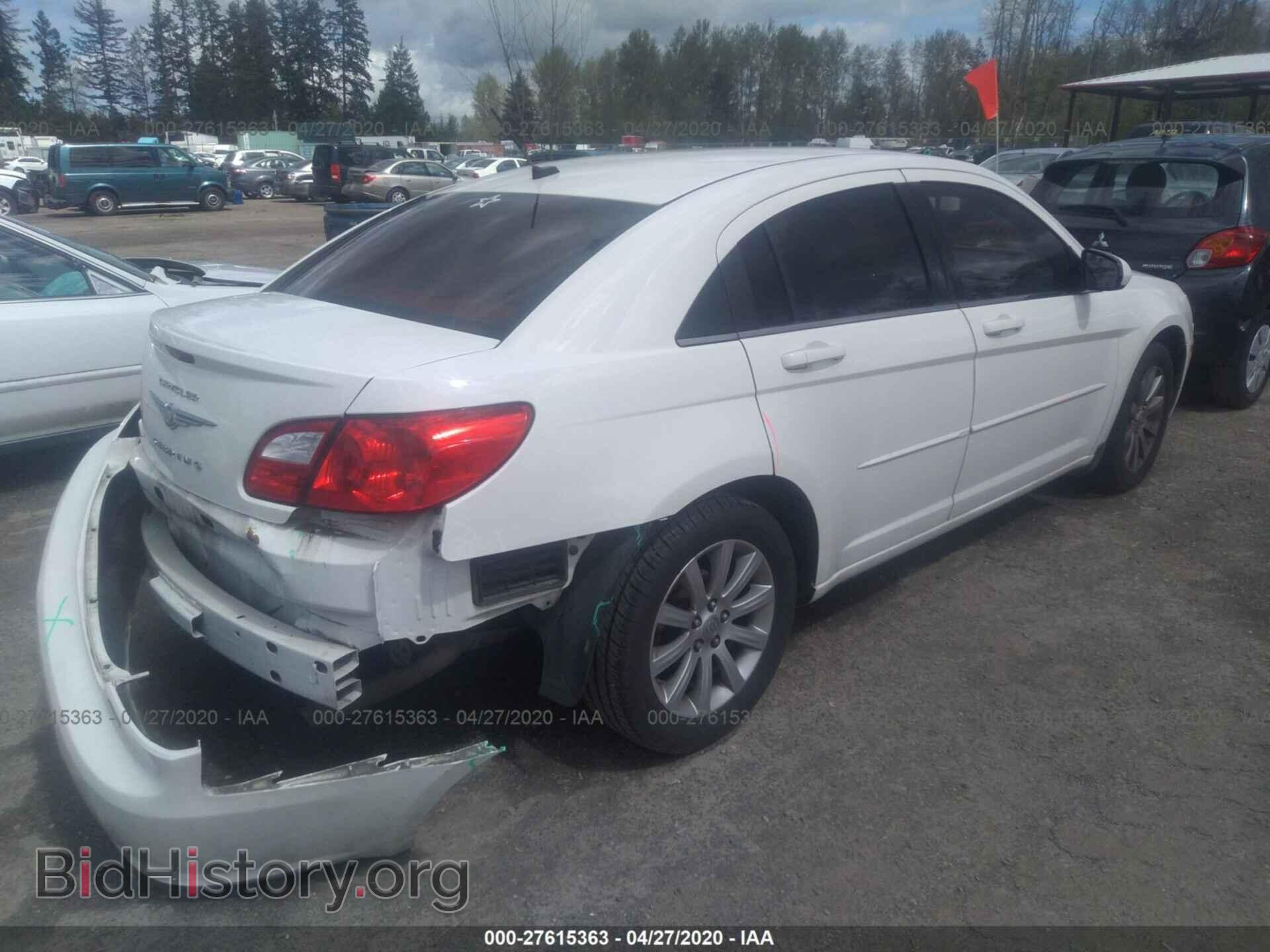 2010 CHRYSLER SEBRING - VIN: 1C3CC5FB4AN140958 - Фото 4