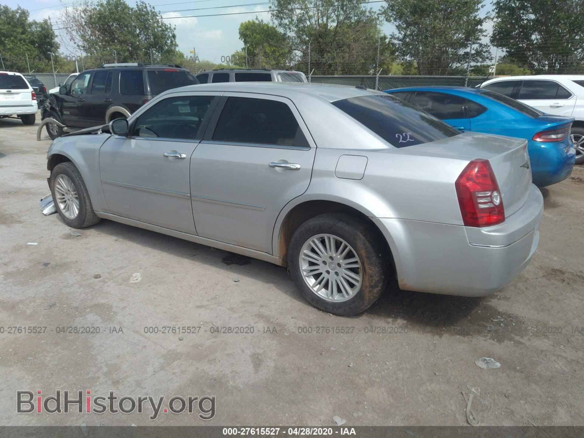2010 CHRYSLER 300 - VIN: 2C3CA5CV4AH191616 - Фото 3