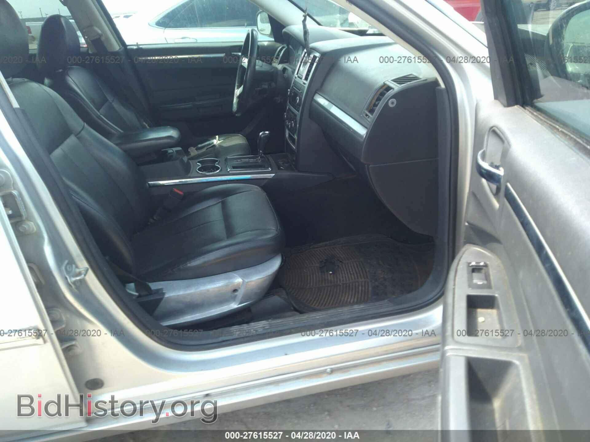2010 CHRYSLER 300 - VIN: 2C3CA5CV4AH191616 - Фото 5