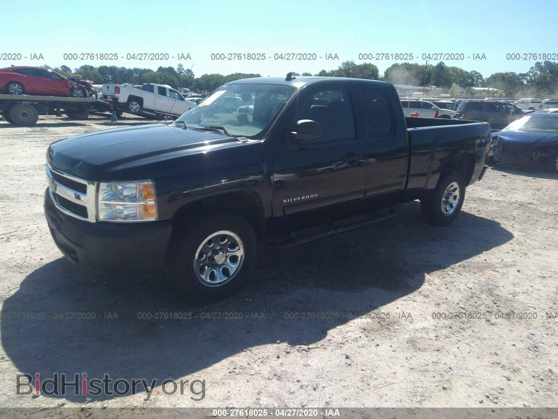 2011 CHEVROLET SILVERADO - VIN: 1GCRKREA1BZ218910 - Фото 2