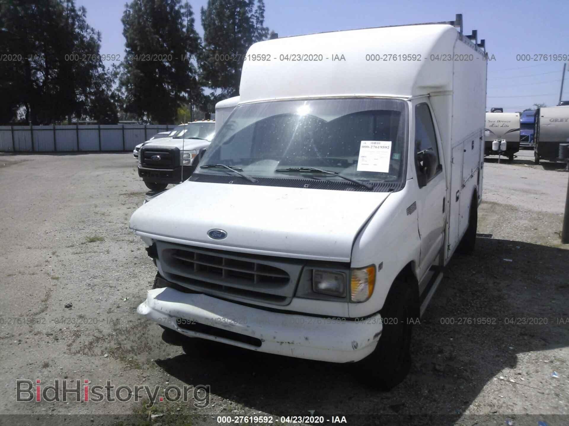 2002 FORD ECONOLINE - VIN: 1FDSE35L32HA25103 - Photo 2