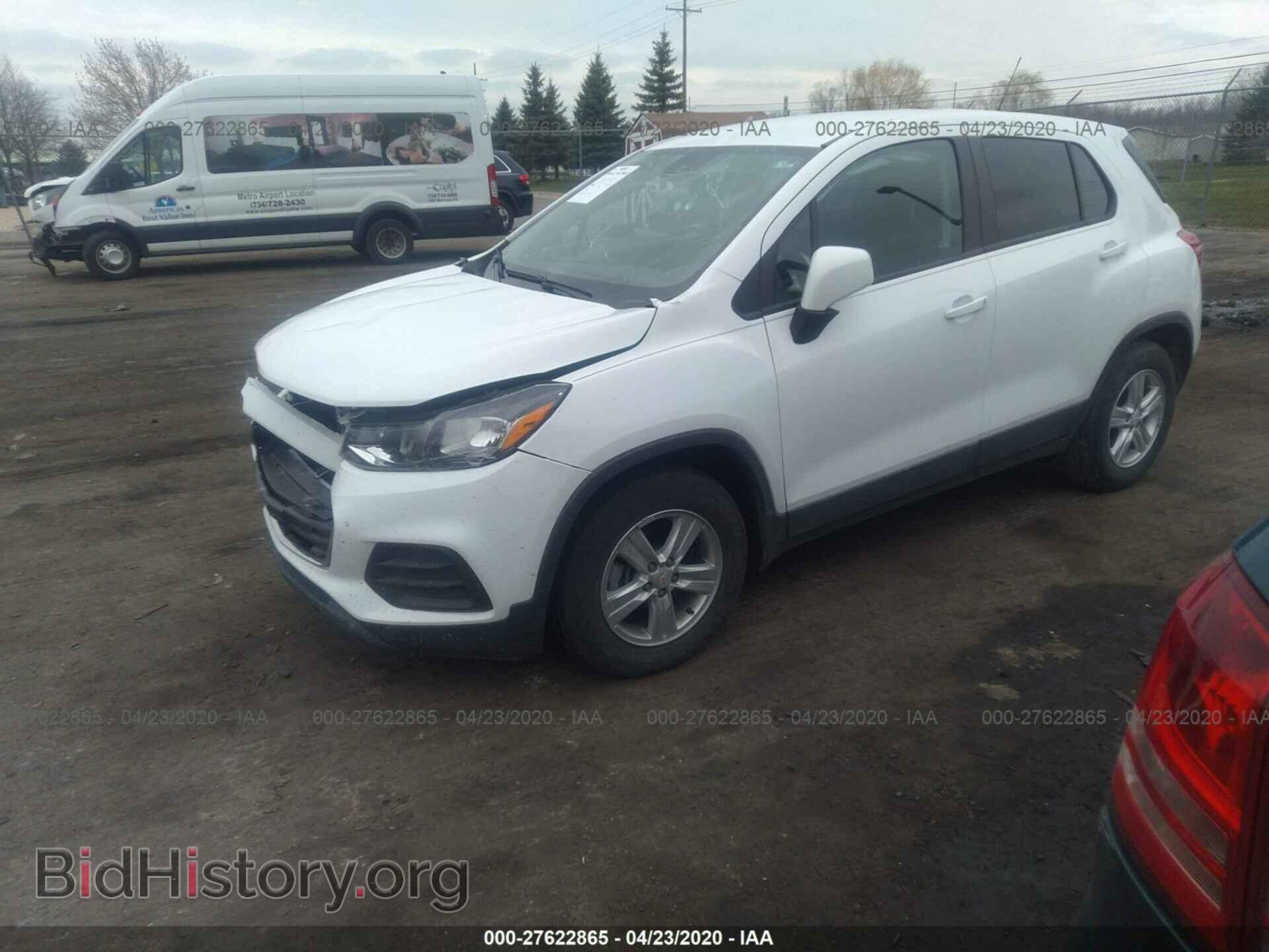 2019 CHEVROLET TRAX - VIN: 3GNCJKSB6KL208059 - Фото 2