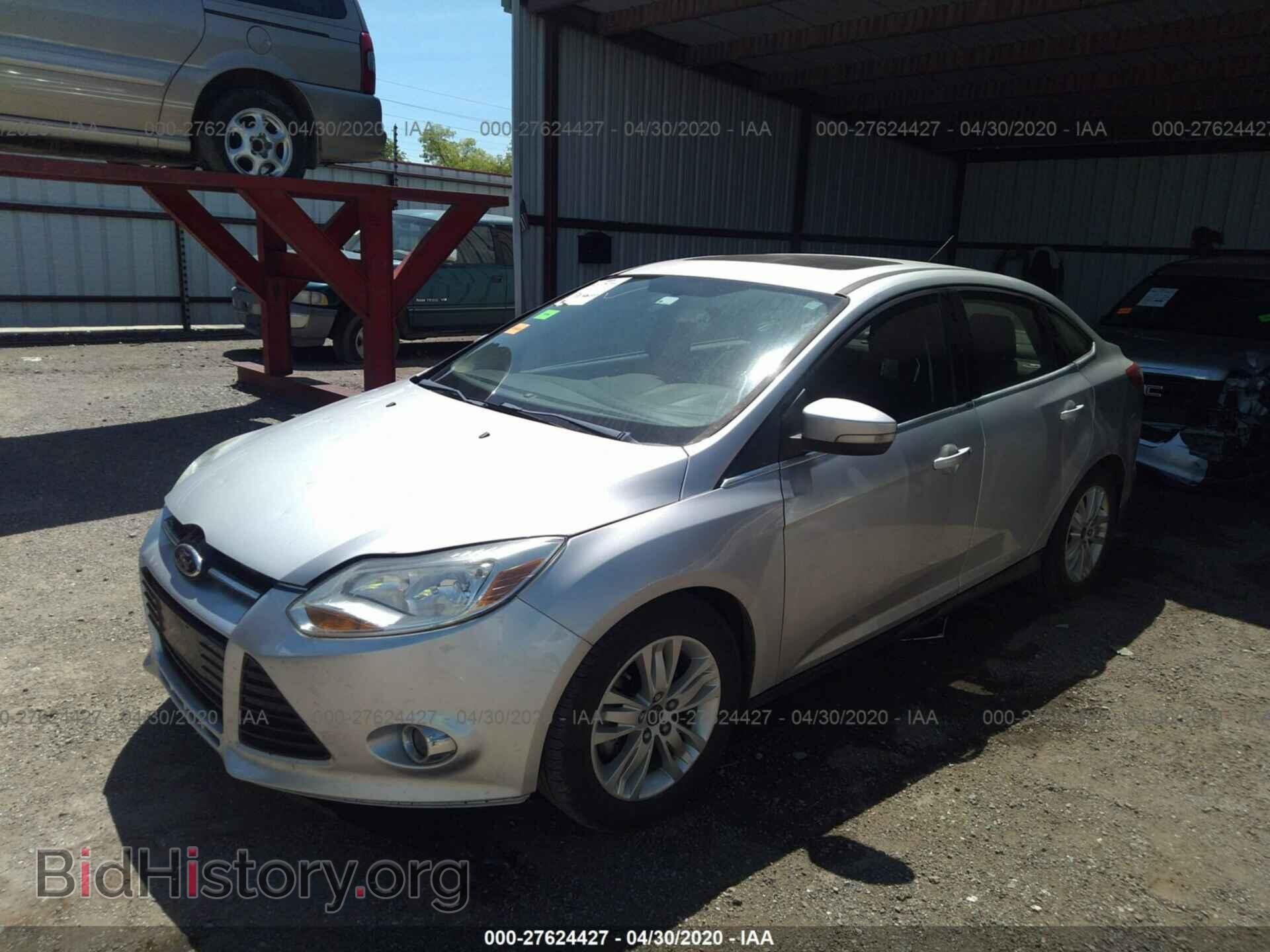 2012 Ford Focus - VIN: 1FAHP3H24CL371757 - Photo 2