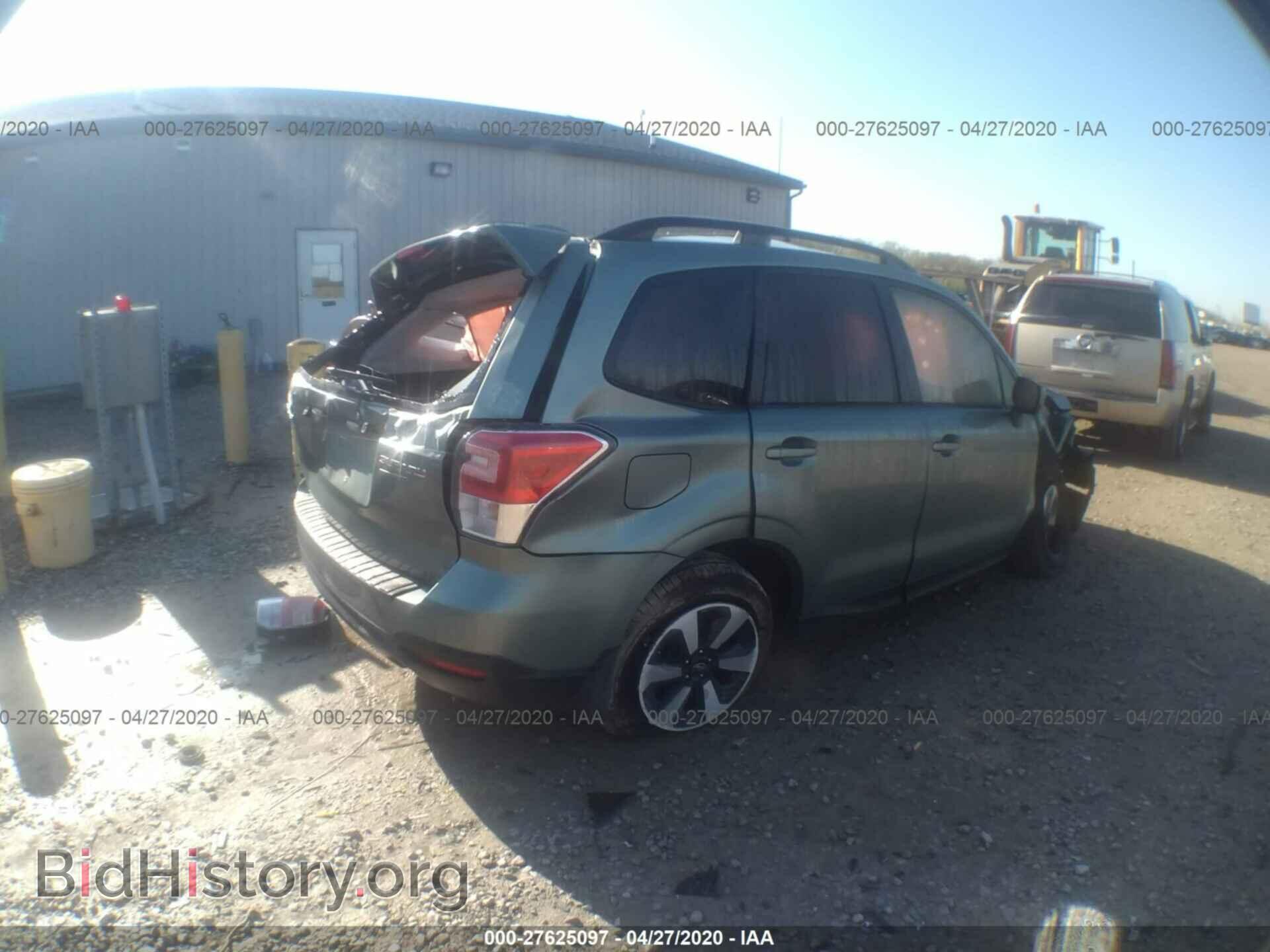 2017 SUBARU FORESTER - VIN: JF2SJAEC8HH465509 - Фото 4