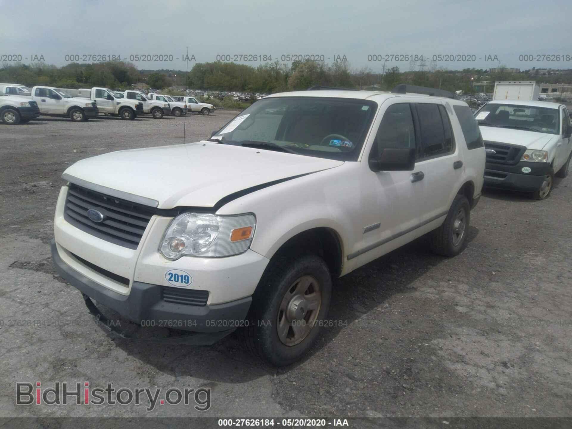 2006 Ford Explorer - VIN: 1FMEU62E46UB02842 - Фото 2