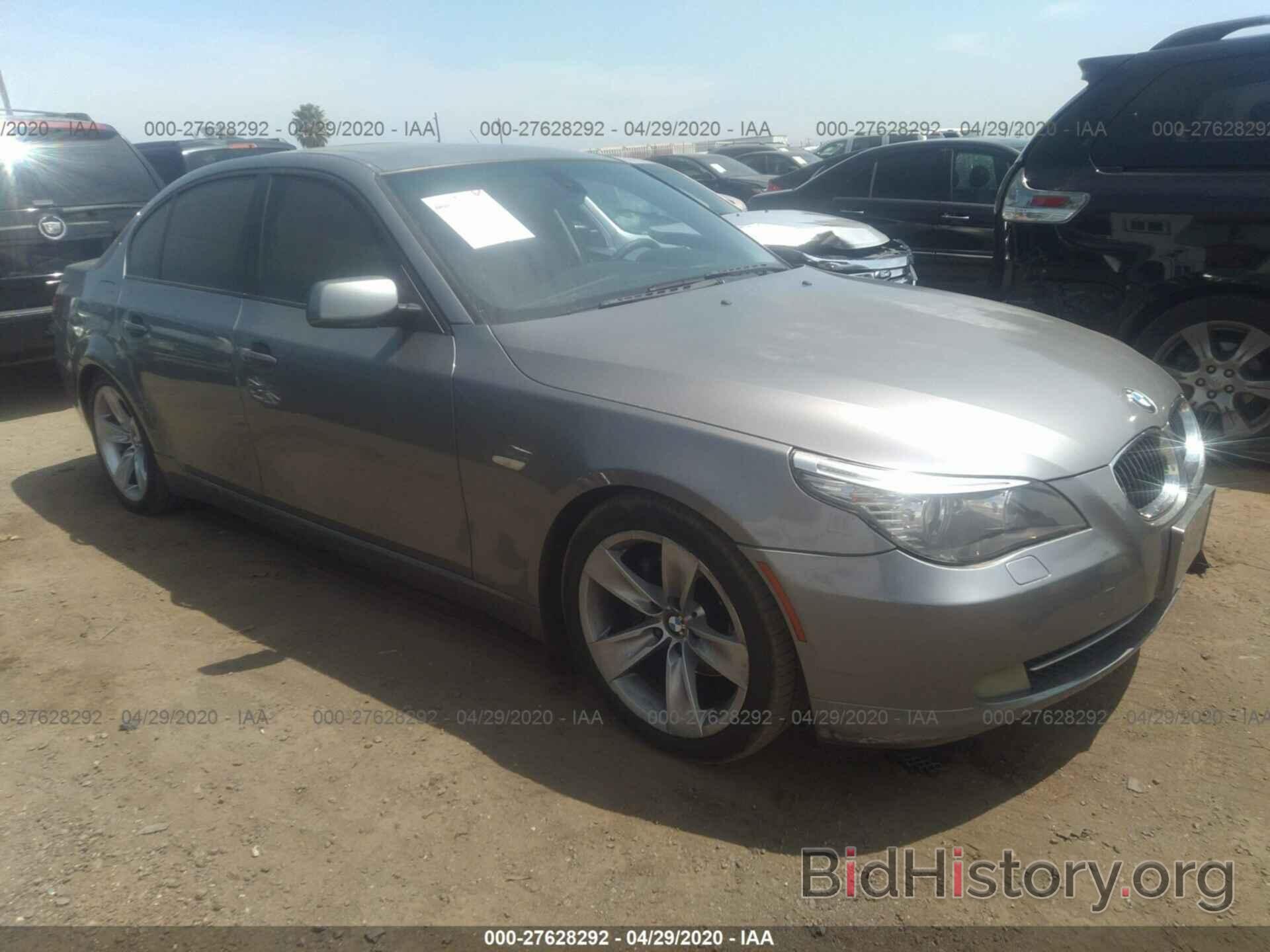 Photo WBANU53548CT01277 - BMW 528 2008