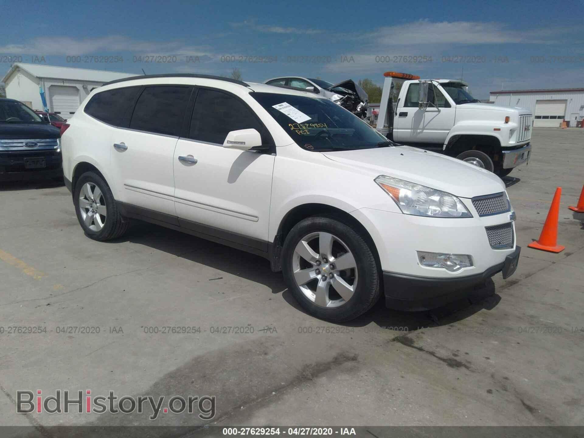 Фотография 1GNKRLED0BJ221663 - CHEVROLET TRAVERSE 2011
