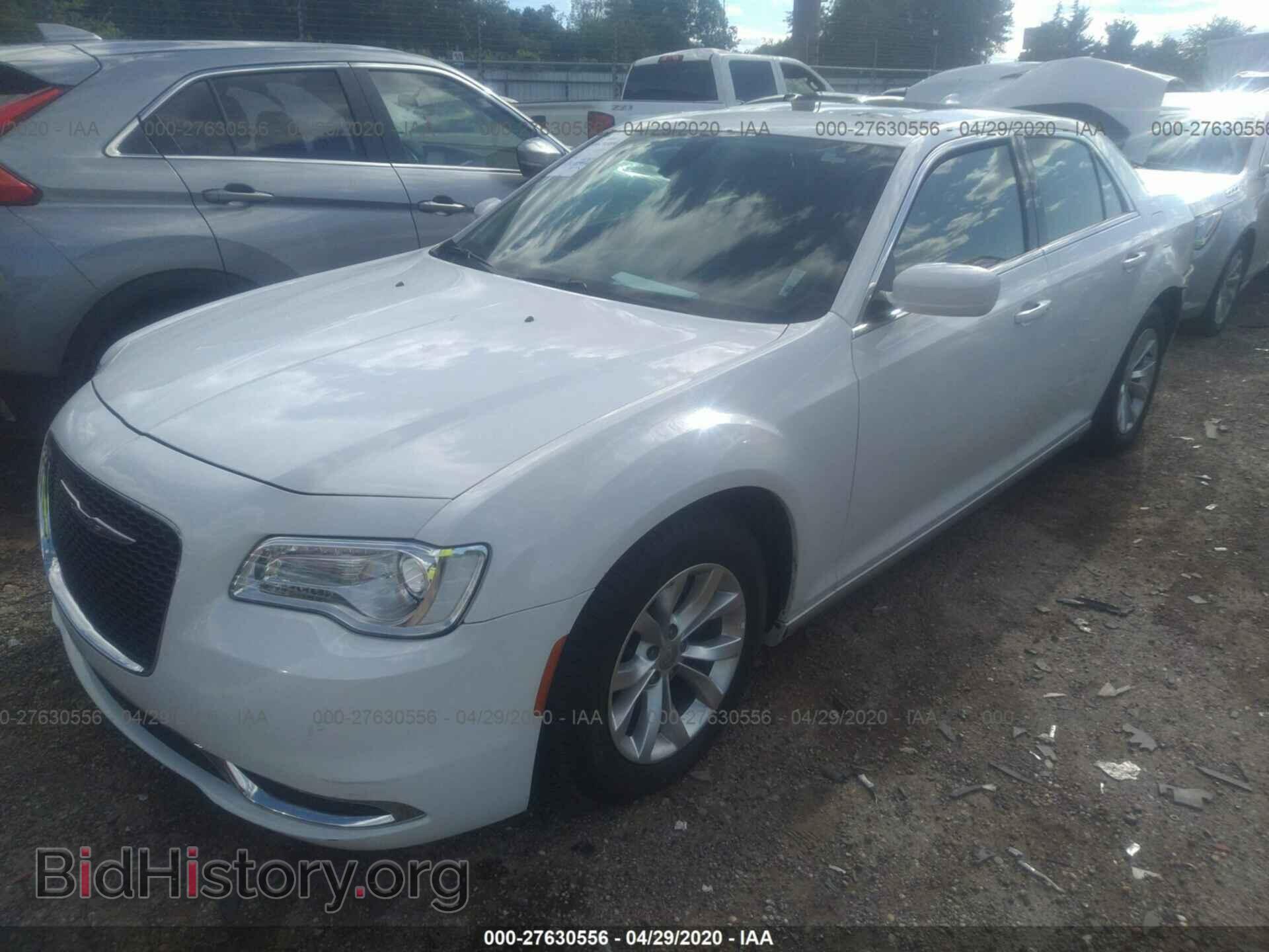 2015 CHRYSLER 300 - VIN: 2C3CCAAG1FH930682 - Фото 2
