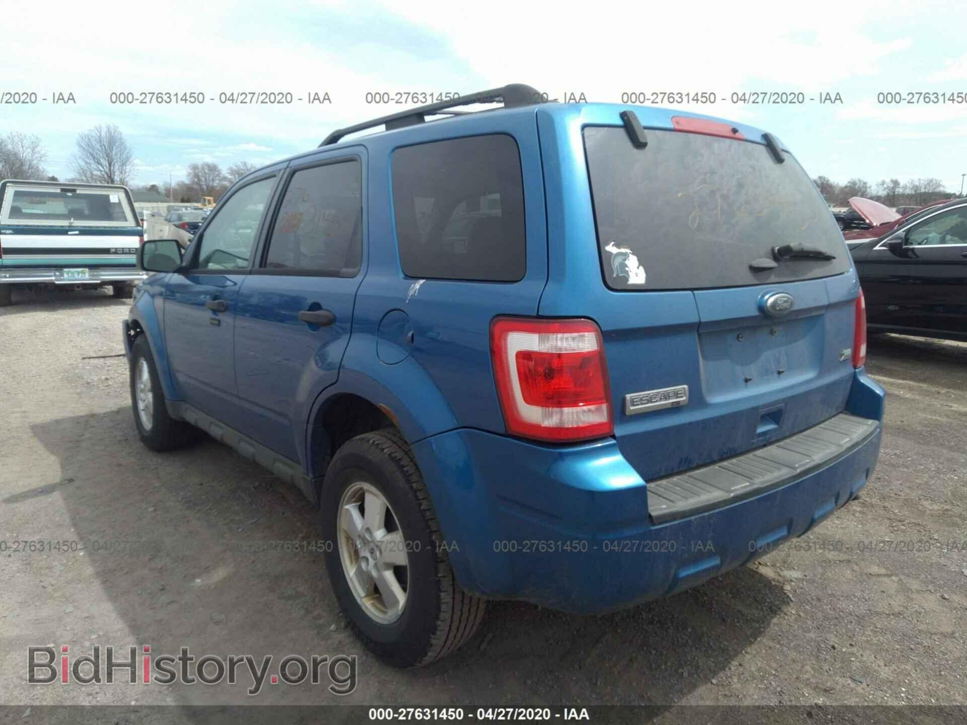 2011 FORD ESCAPE - VIN: 1FMCU0DG4BKA72279 - Фото 3