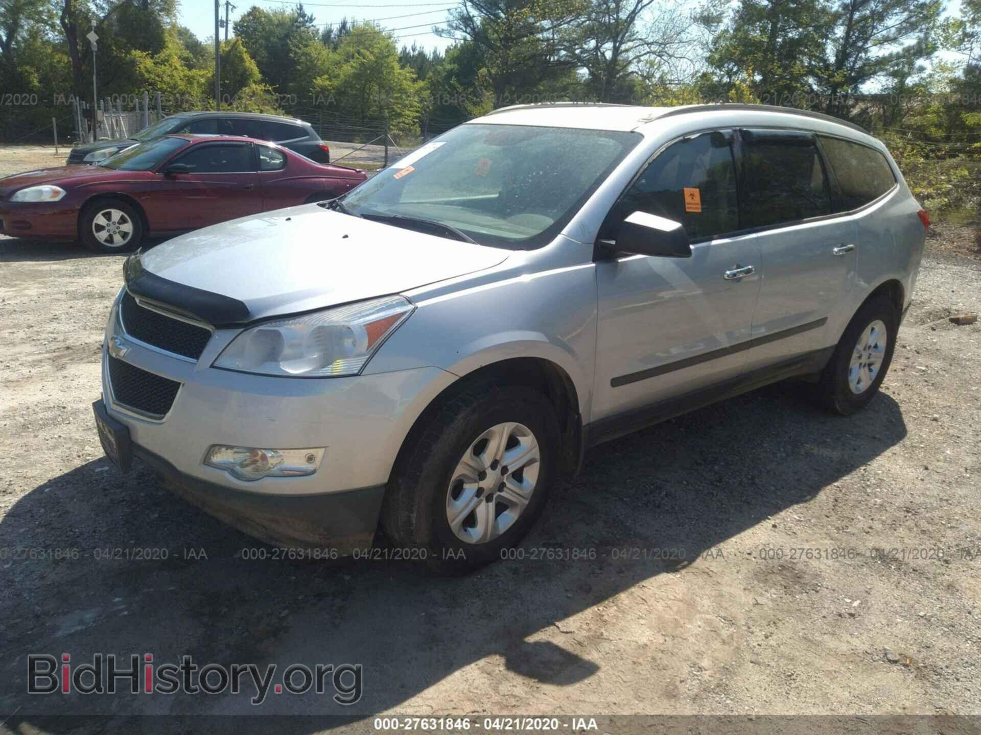 2012 CHEVROLET TRAVERSE - VIN: 1GNKRFED7CJ240133 - Фото 2
