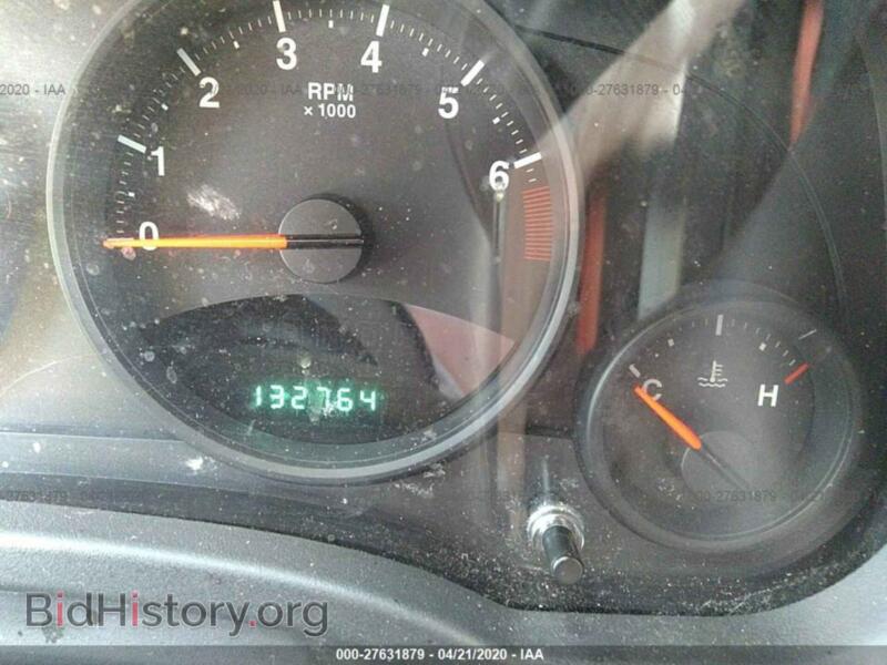 2012 Jeep COMPASS (VIN 1C4NJCEA3CD678048) — photo 7 of 10