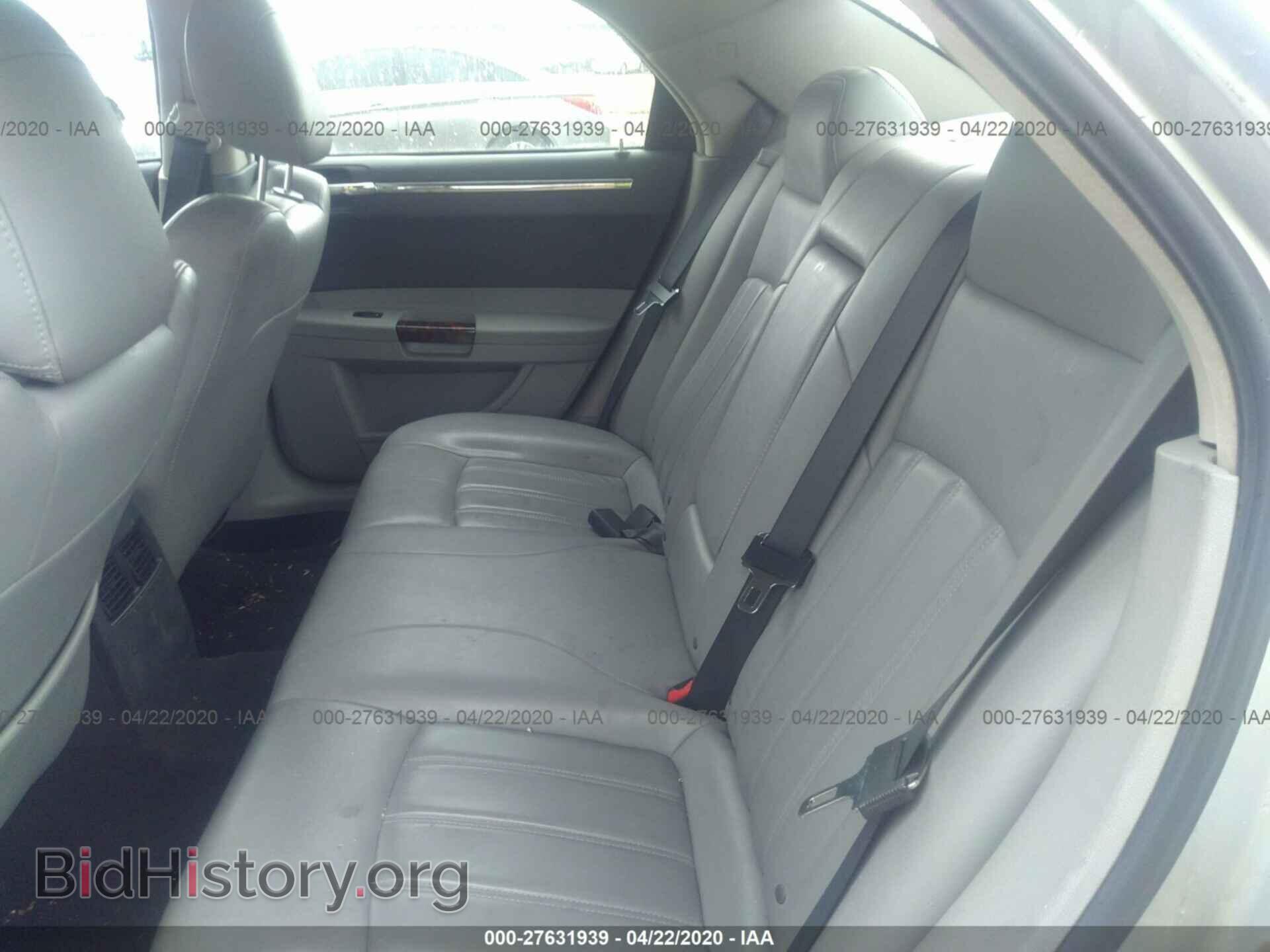 2006 CHRYSLER 300C - VIN: 2C3LK63H96H111845 - Фото 8
