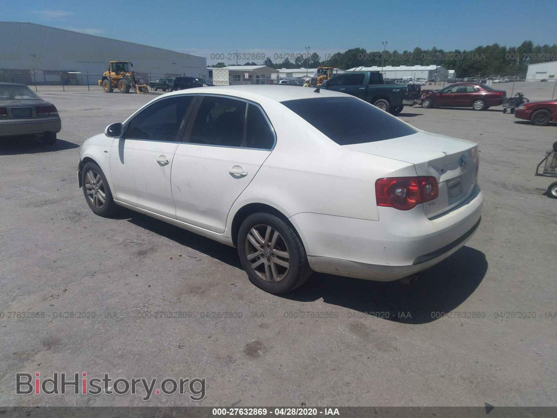 2007 Volkswagen Jetta - VIN: 3VWEF71K77M201671 - Фото 3