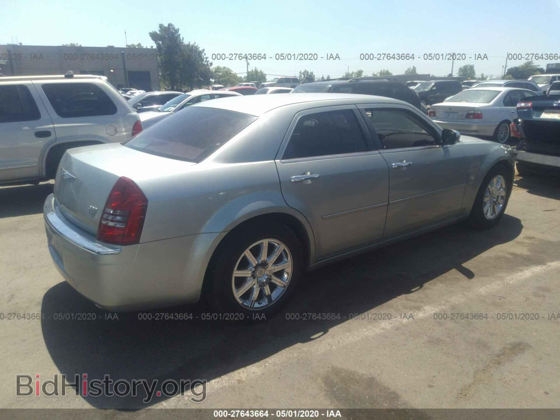 2006 CHRYSLER 300C - VIN: 2C3KA63HX6H434073 - Фото 4