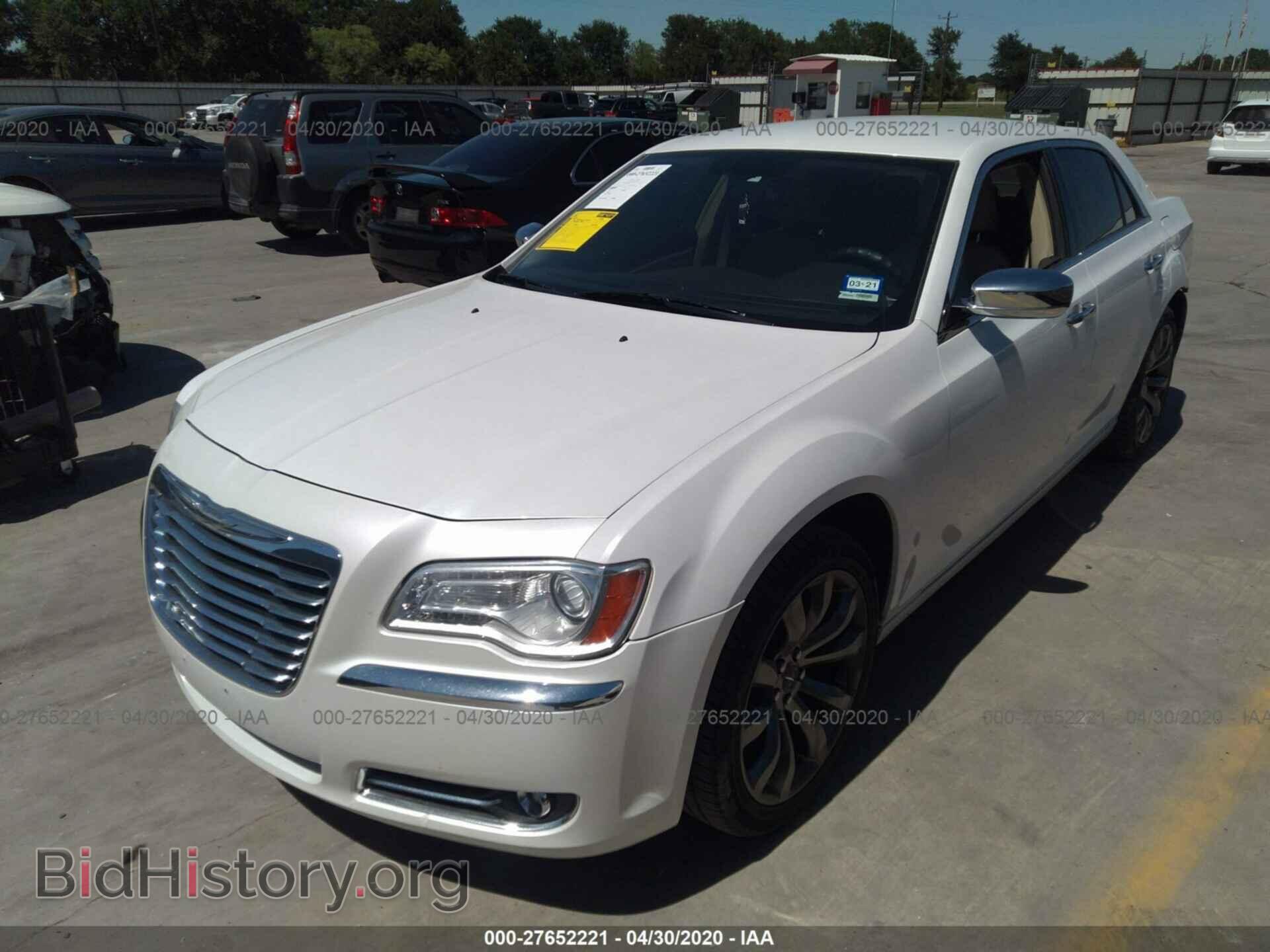 2011 CHRYSLER 300 - VIN: 2C3CA5CG2BH564672 - Photo 2