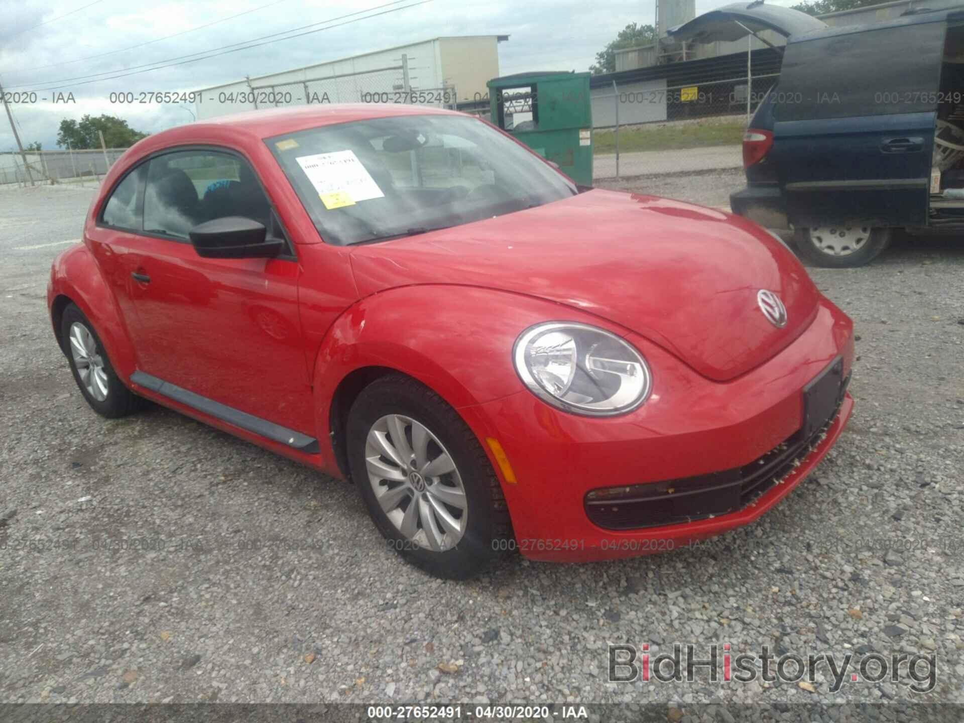 Photo 3VWFP7AT3EM630345 - VOLKSWAGEN BEETLE COUPE 2014