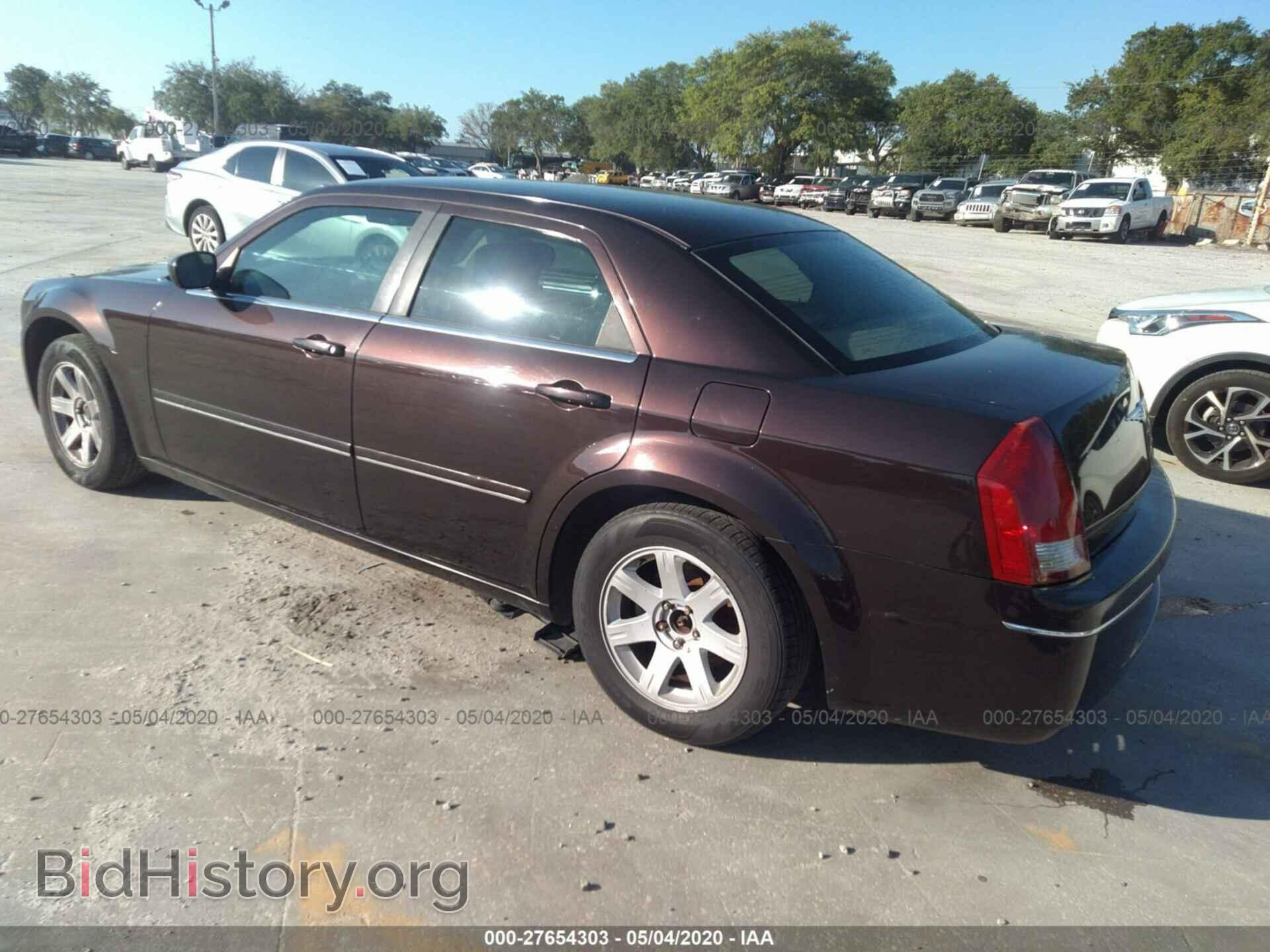 2005 CHRYSLER 300 - VIN: 2C3JA53G25H517024 - Фото 3