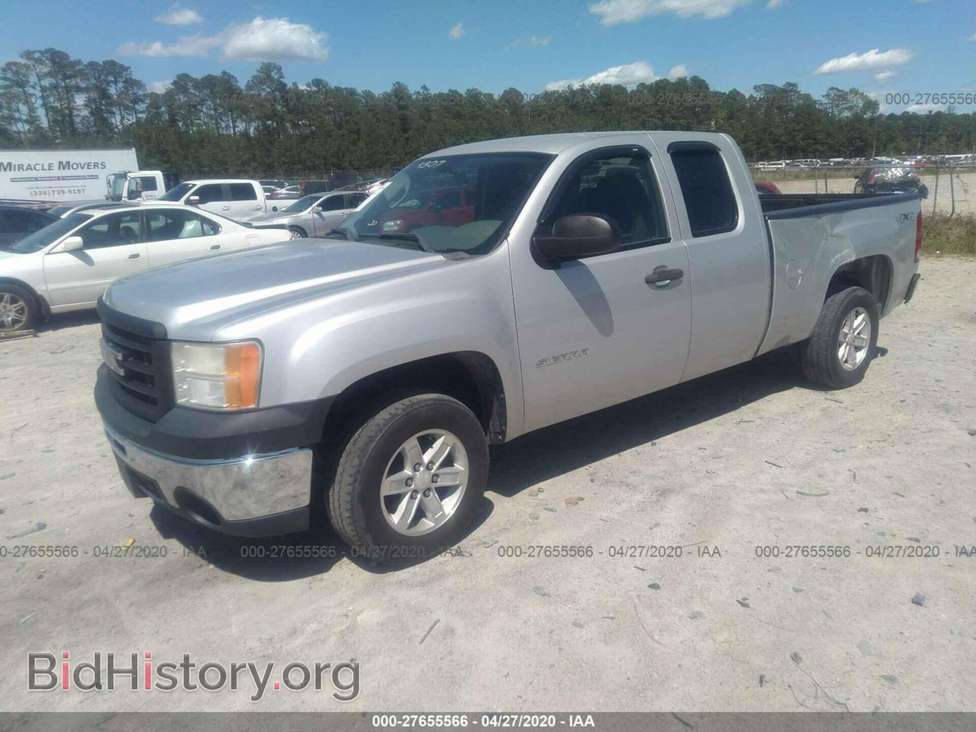 2011 GMC Sierra - VIN: 1GTR2TEA3BZ104422 - Фото 2