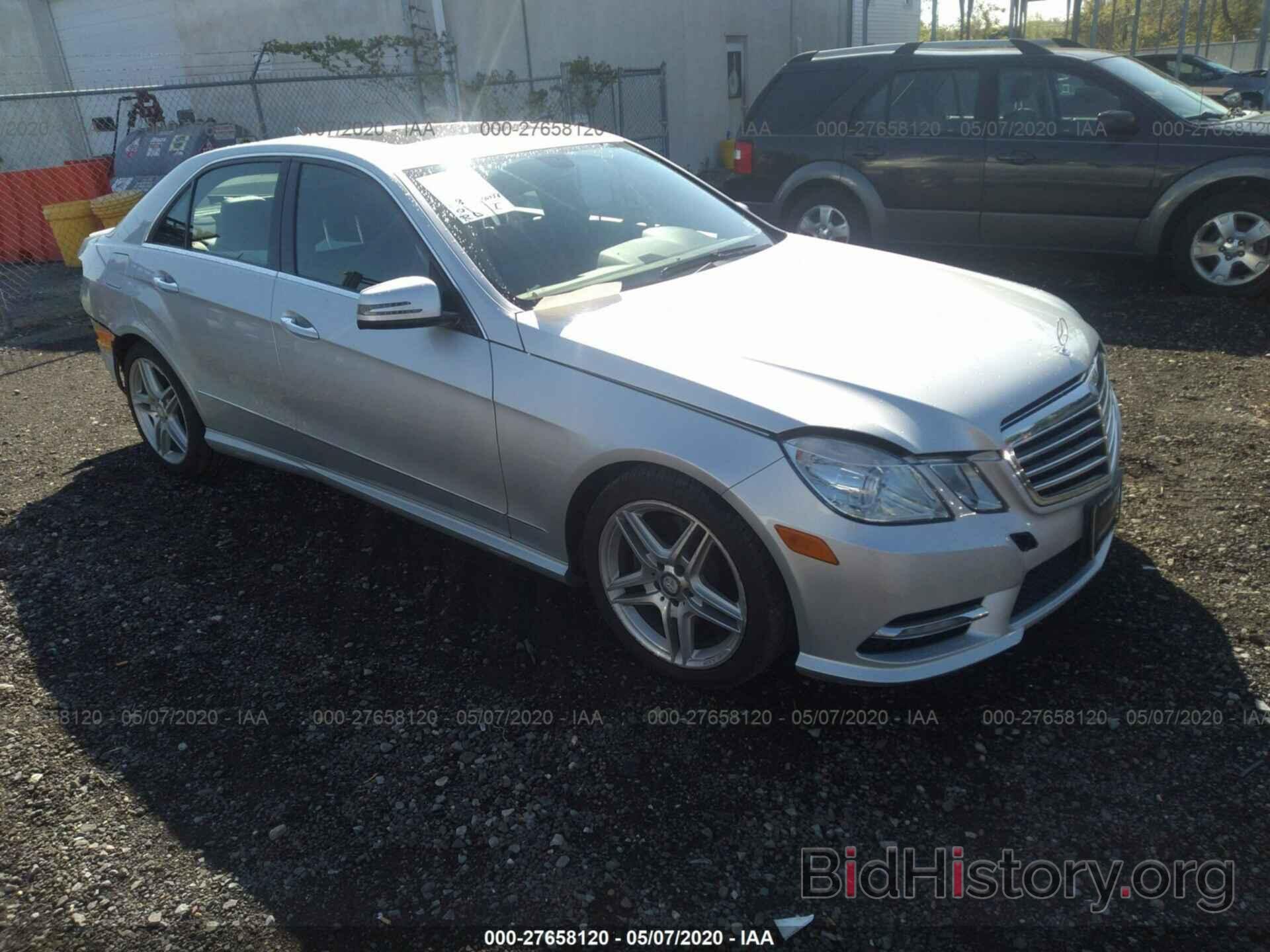 Photo WDDHF8JB9DA690756 - MERCEDES-BENZ E-CLASS 2013