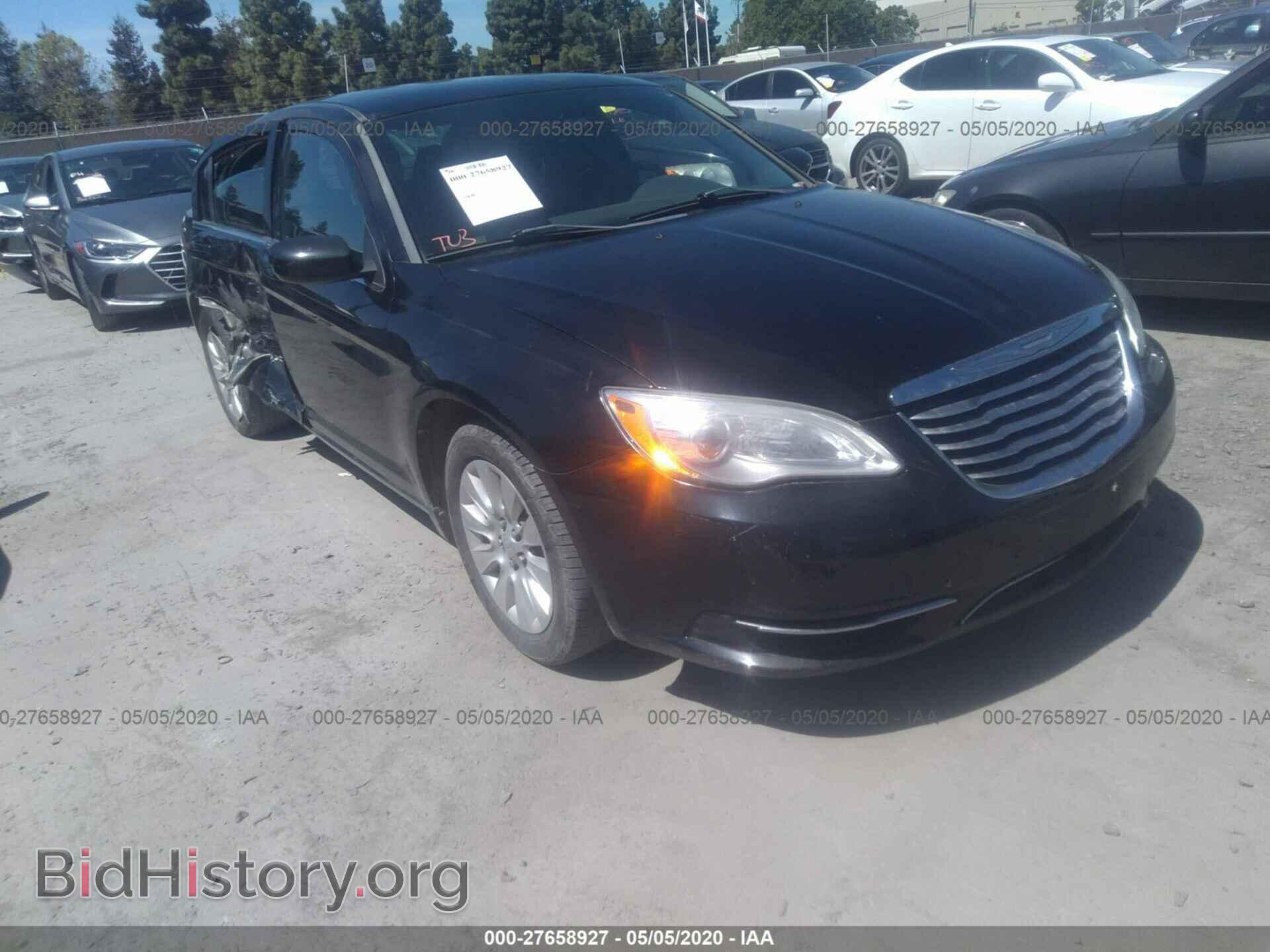 Photo 1C3BC4FB9BN563509 - CHRYSLER 200 2011