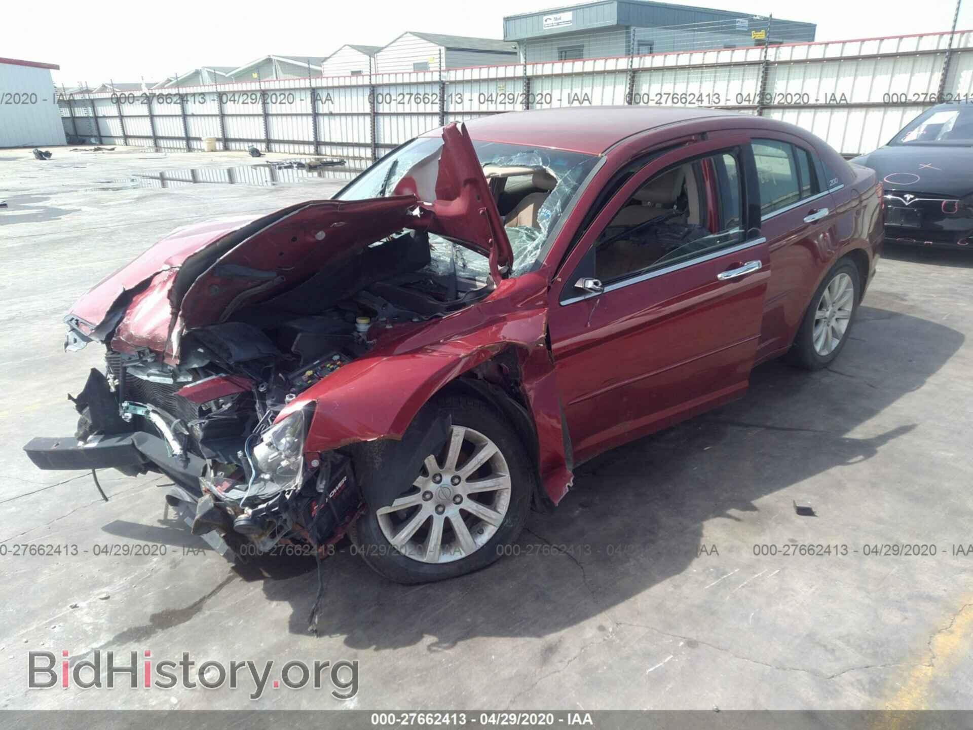 2013 CHRYSLER 200 - VIN: 1C3CCBCG5DN586667 - Photo 2