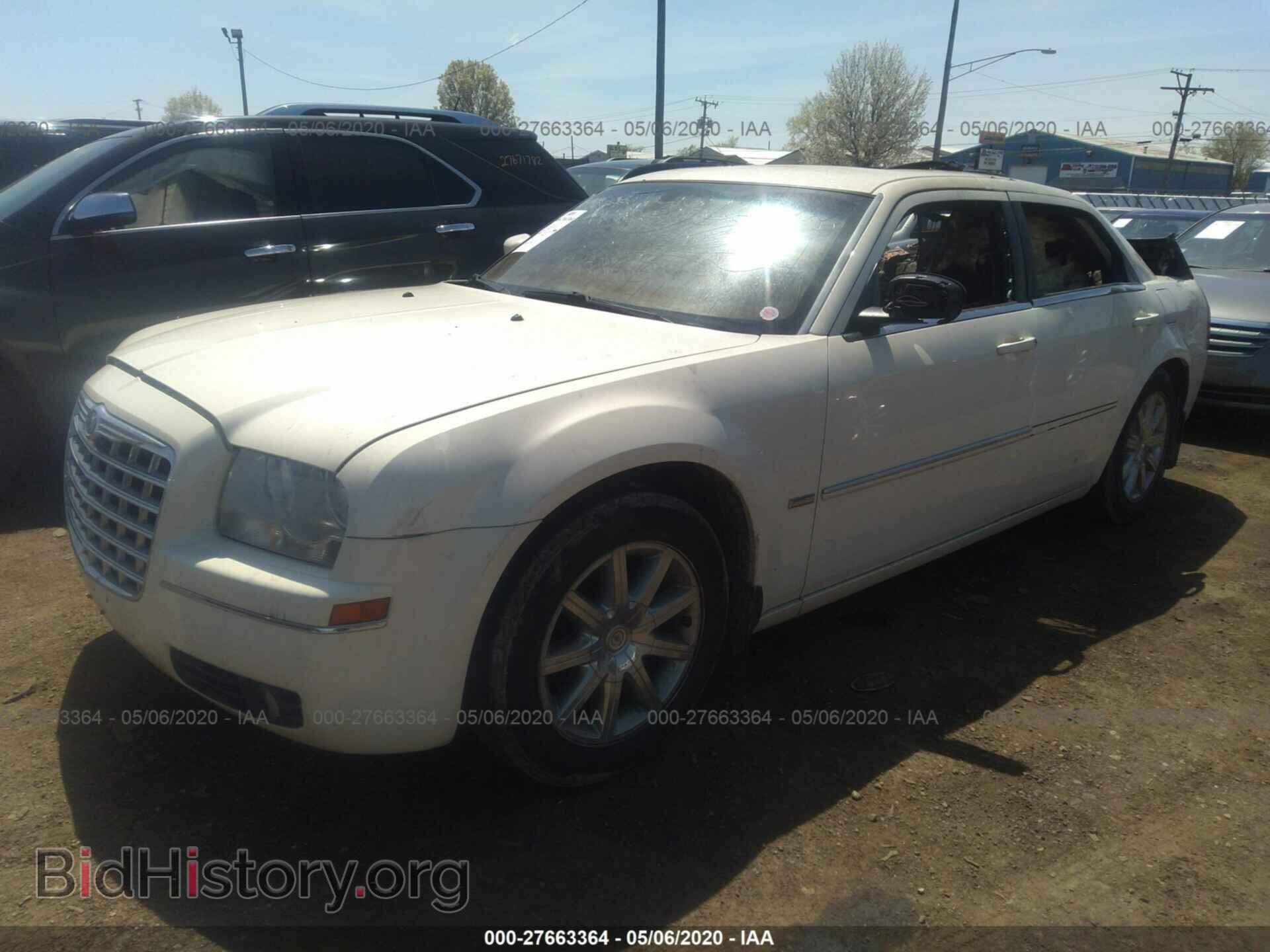 2008 CHRYSLER 300 - VIN: 2C3LA53G08H231069 - Фото 2