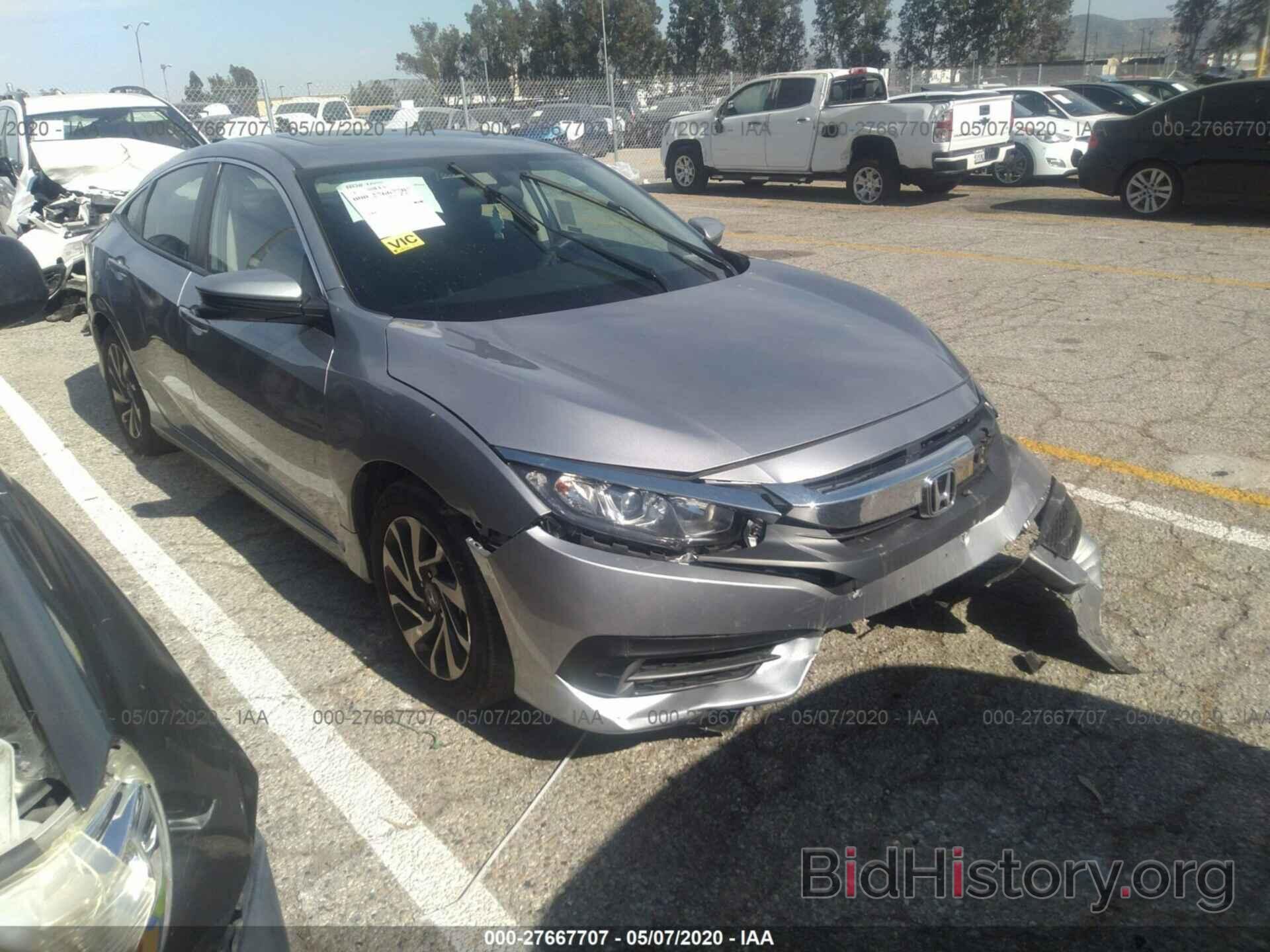 Photo 19XFC2F70JE204551 - HONDA CIVIC 2018