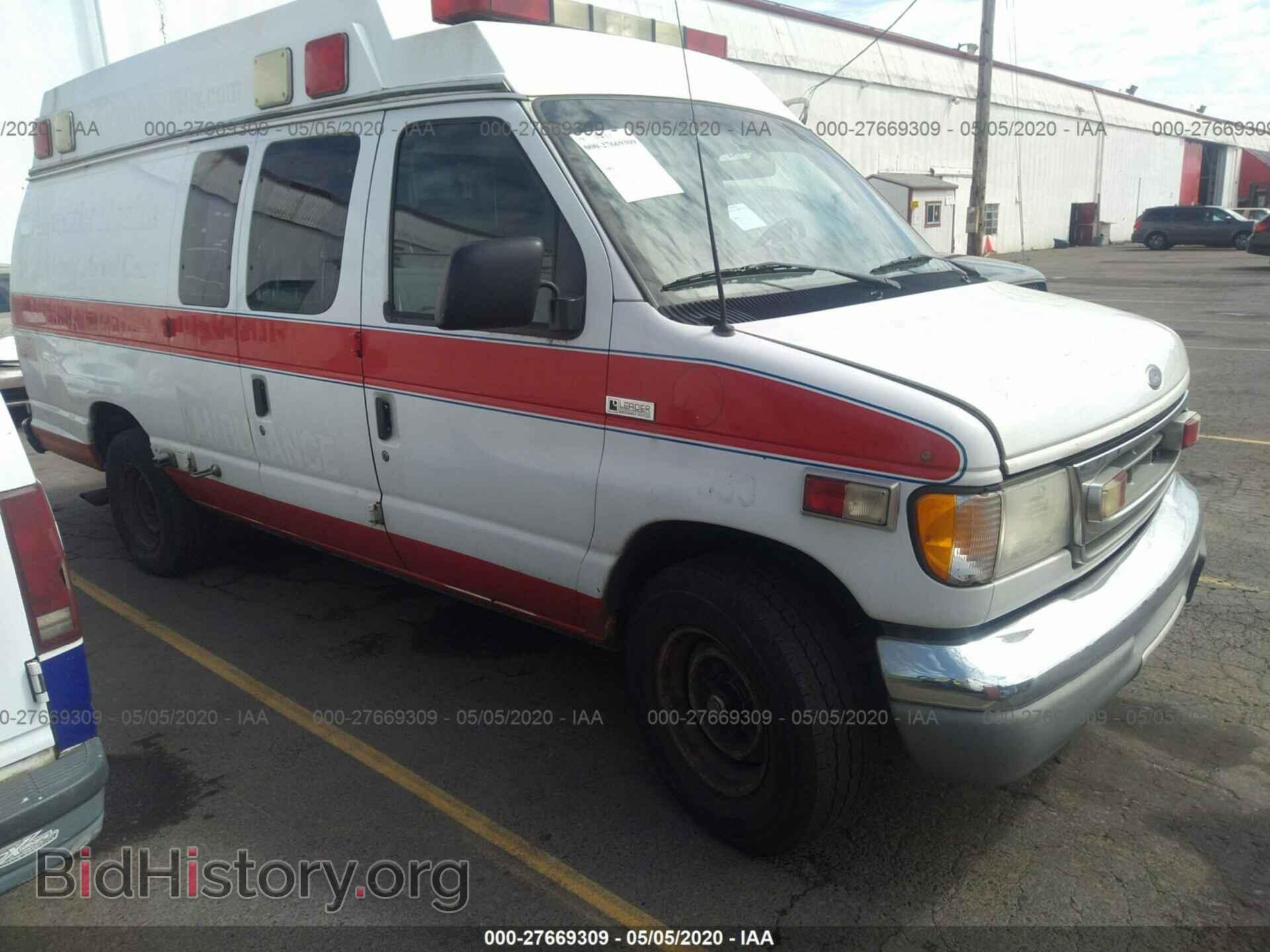 Photo 1FDSS34F02HA69919 - FORD ECONOLINE 2002