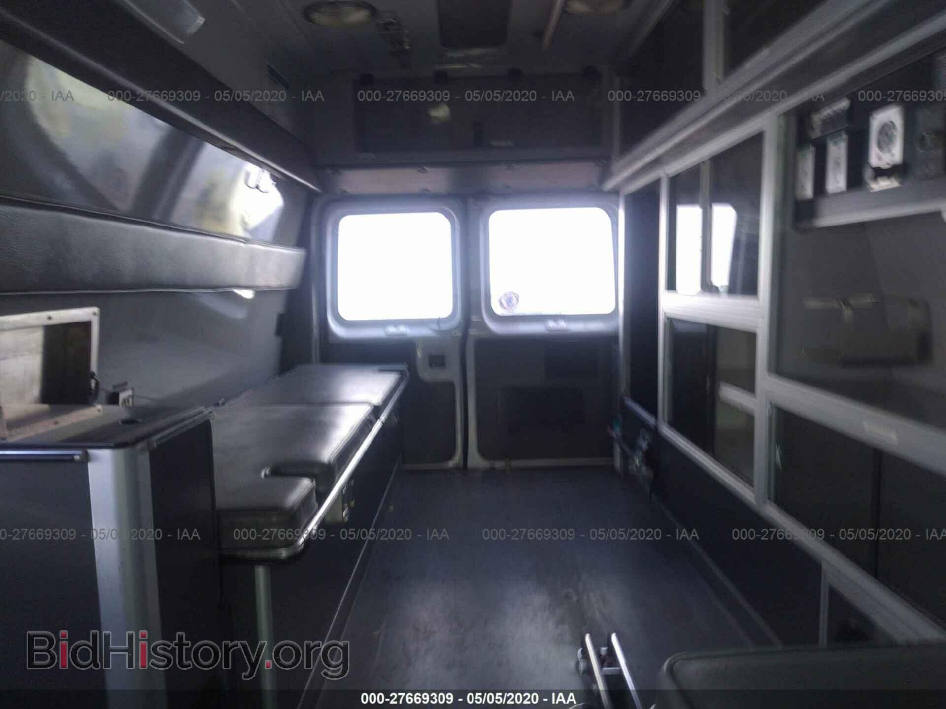 2002 FORD ECONOLINE - VIN: 1FDSS34F02HA69919 - Photo 8
