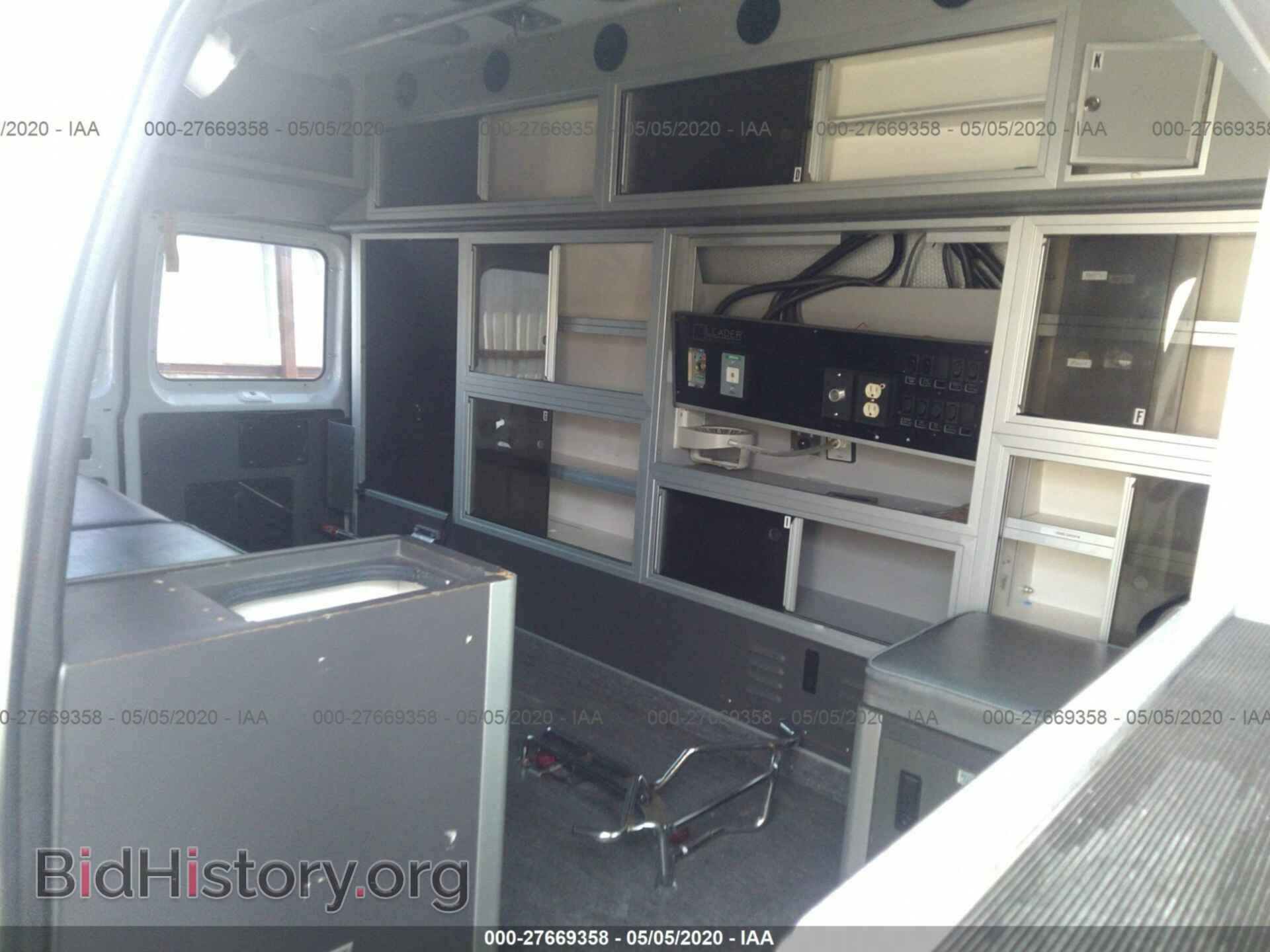 2009 FORD ECONOLINE - VIN: 1FDSS34P09DA64505 - Фото 8