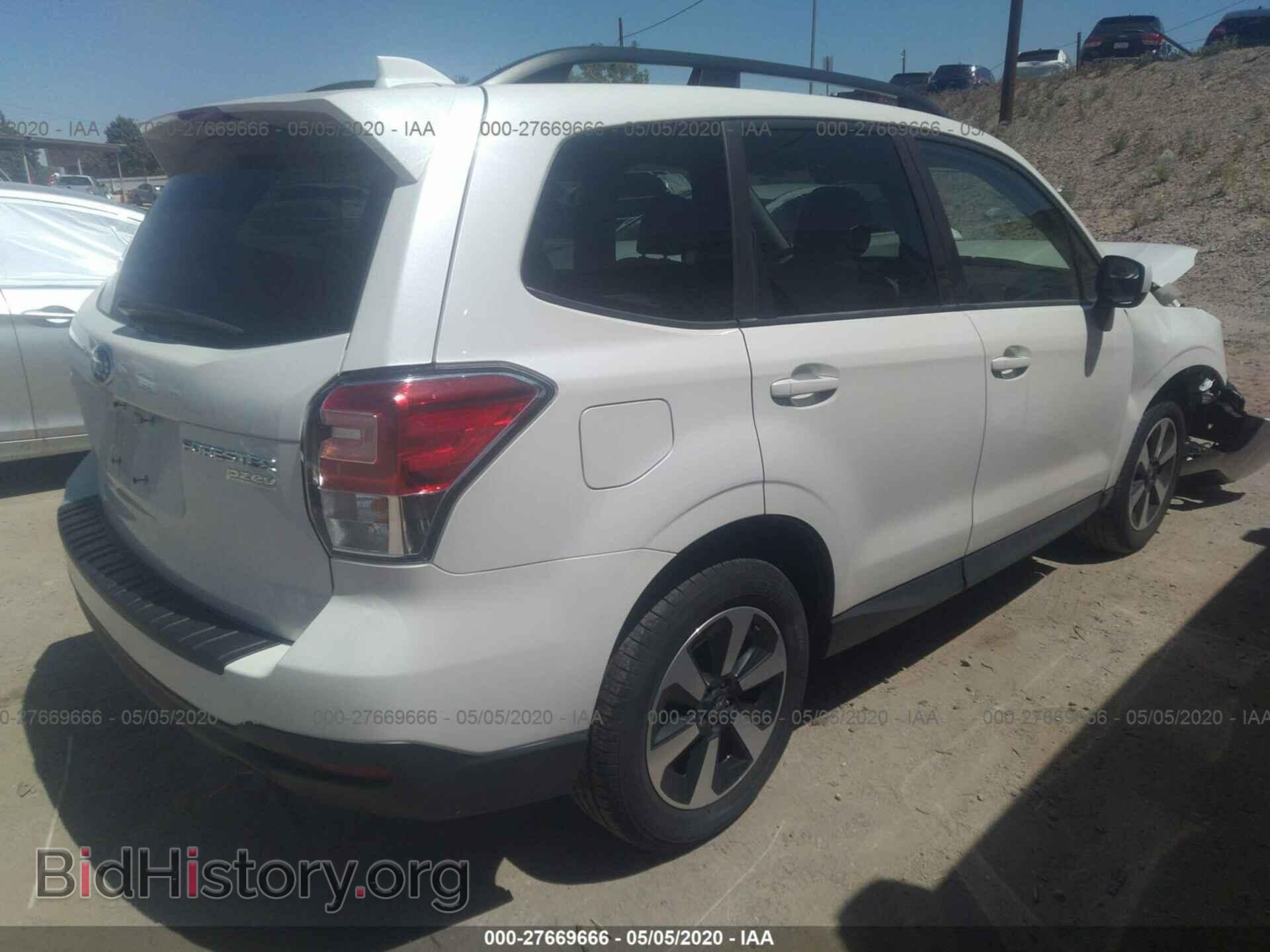 2017 SUBARU FORESTER - VIN: JF2SJAGC4HH581917 - Фото 4