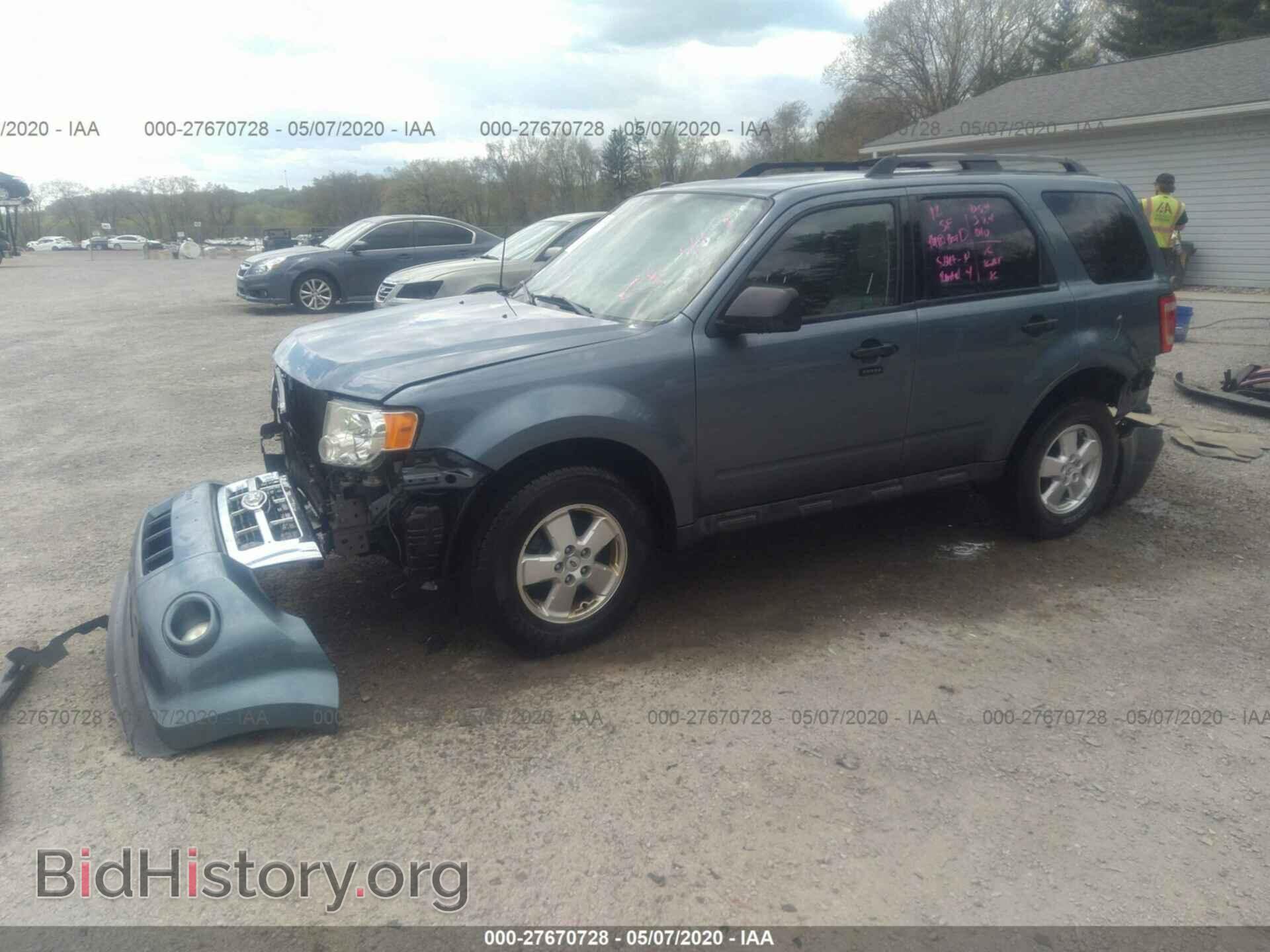 2011 FORD ESCAPE - VIN: 1FMCU0D71BKC49872 - Photo 2
