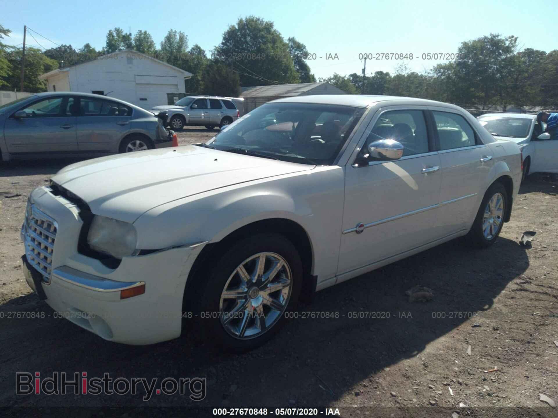 2007 CHRYSLER 300C - VIN: 2C3LA63H17H825439 - Фото 2