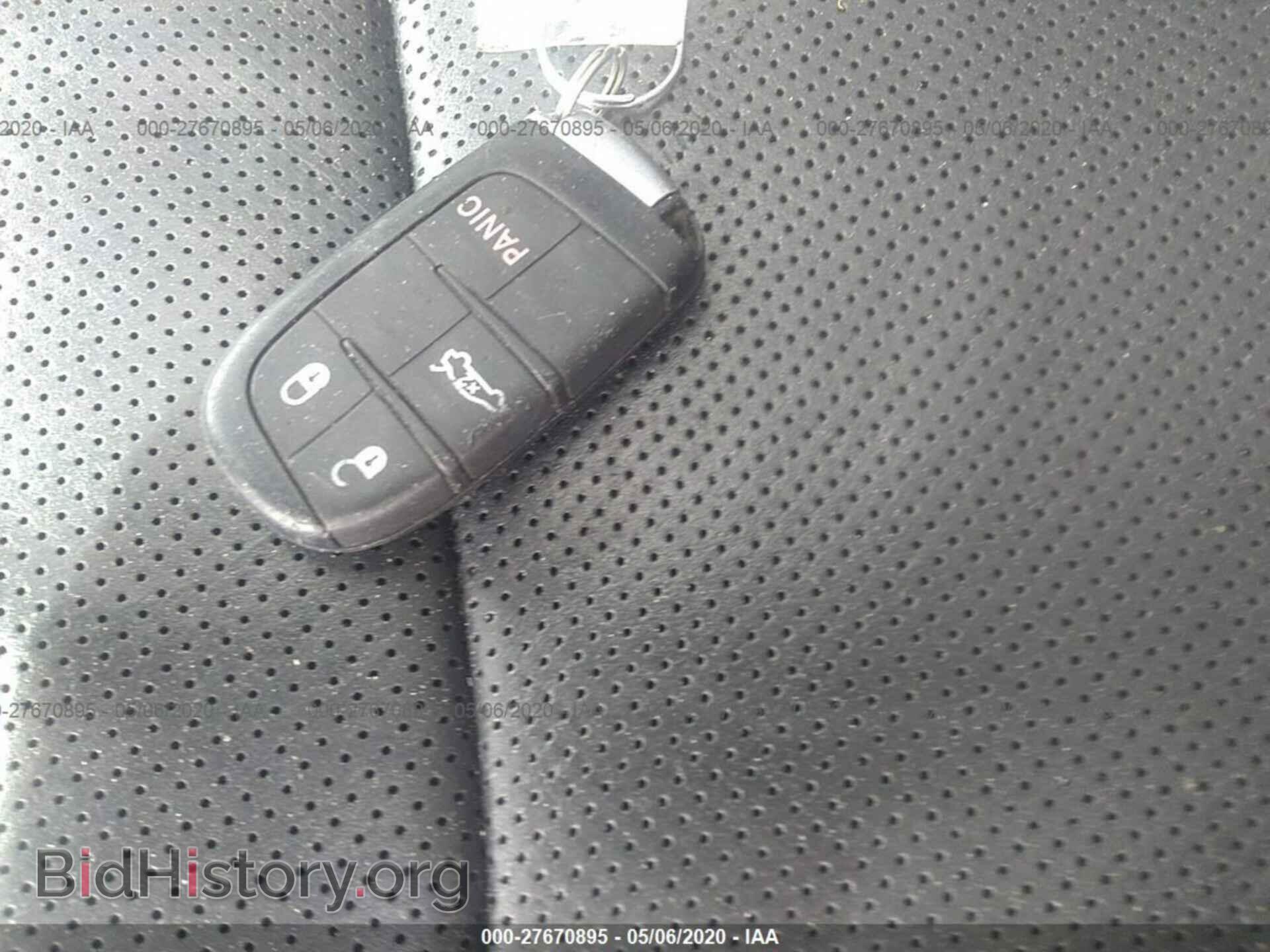 2014 CHRYSLER 300 - VIN: 2C3CCAEG3EH283677 - Фото 11