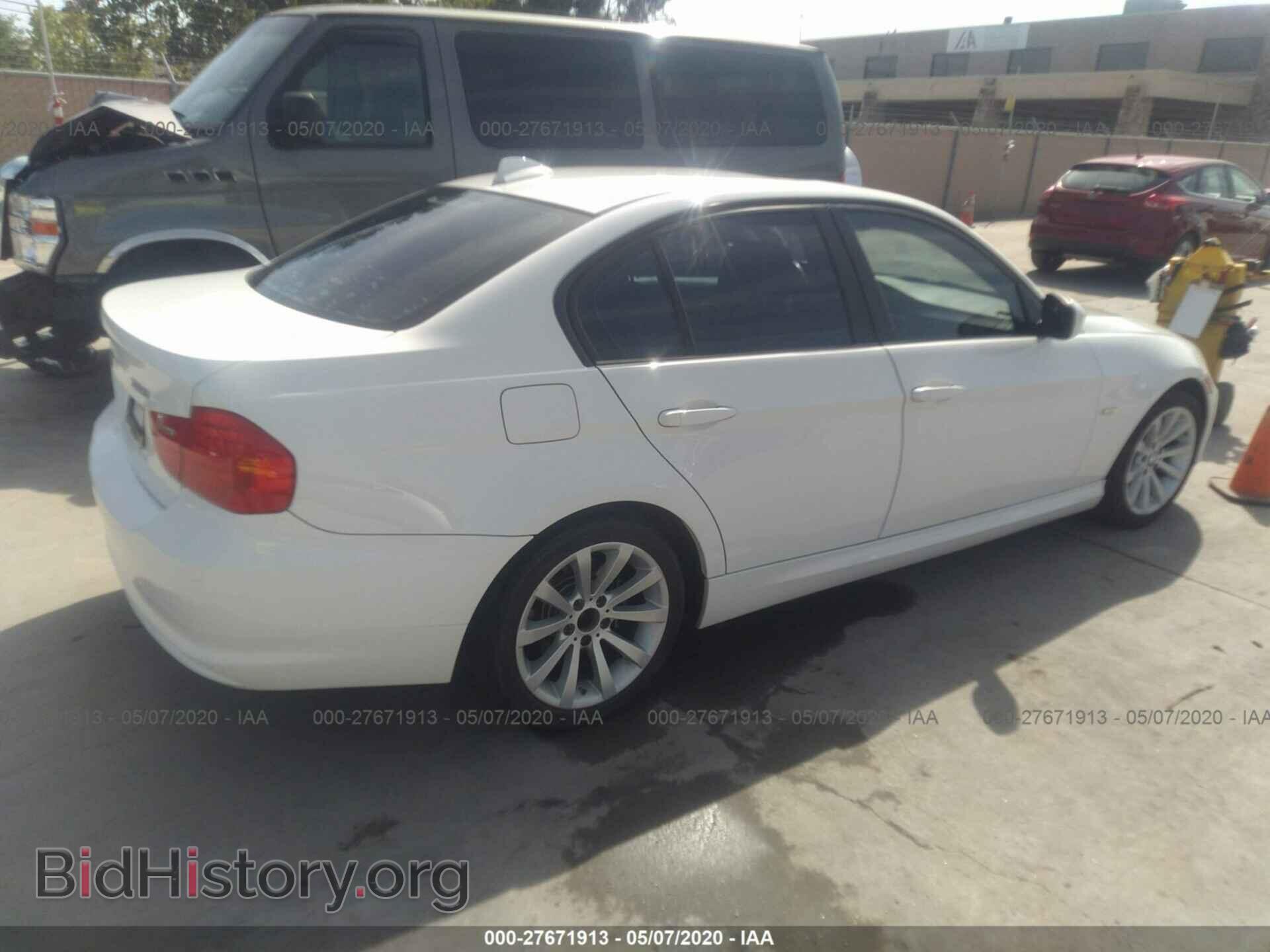 2011 BMW 328 - VIN: WBAPH5G52BNM78106 - Фото 4