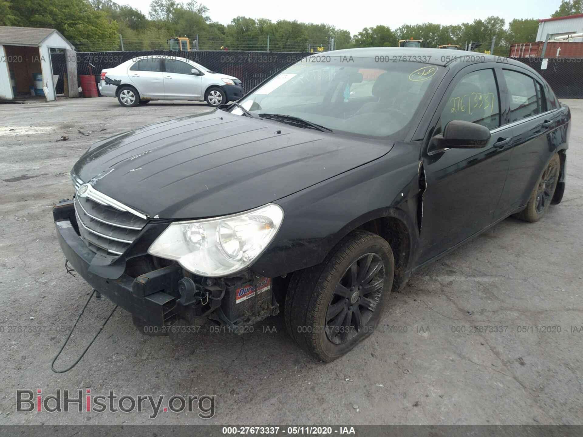 2010 CHRYSLER SEBRING - VIN: 1C3CC5FB7AN207293 - Фото 2